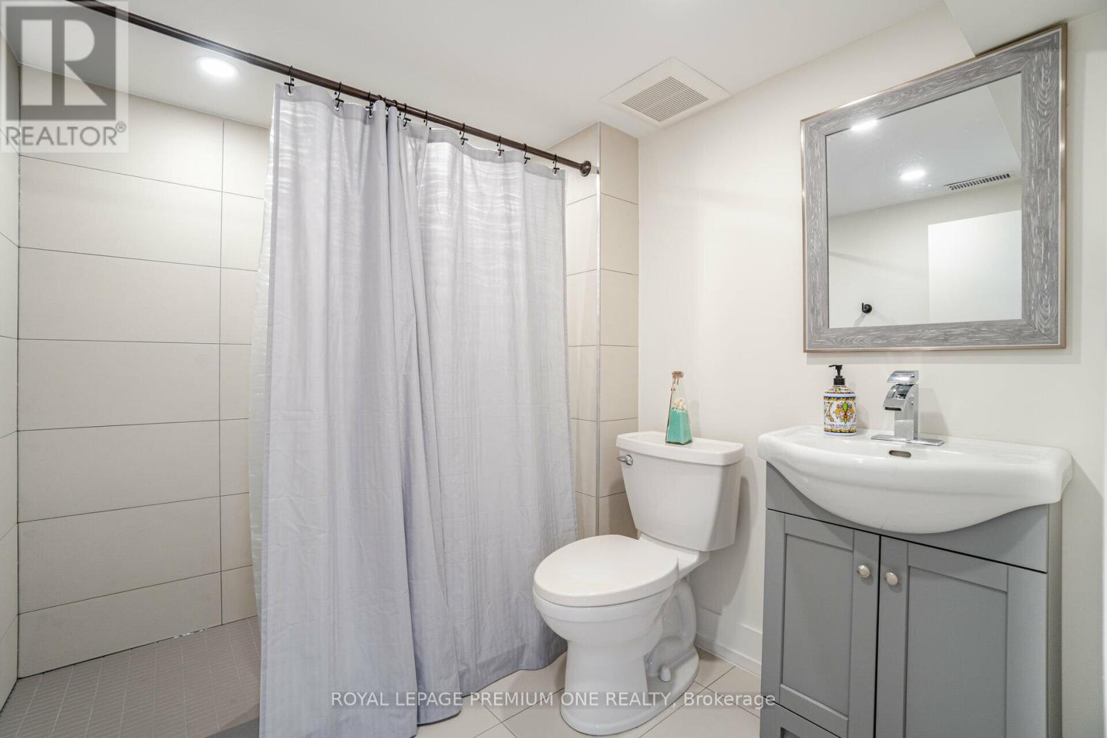 49 Gulfstream Road E, Toronto, Ontario  M9M 1S4 - Photo 29 - W13757022