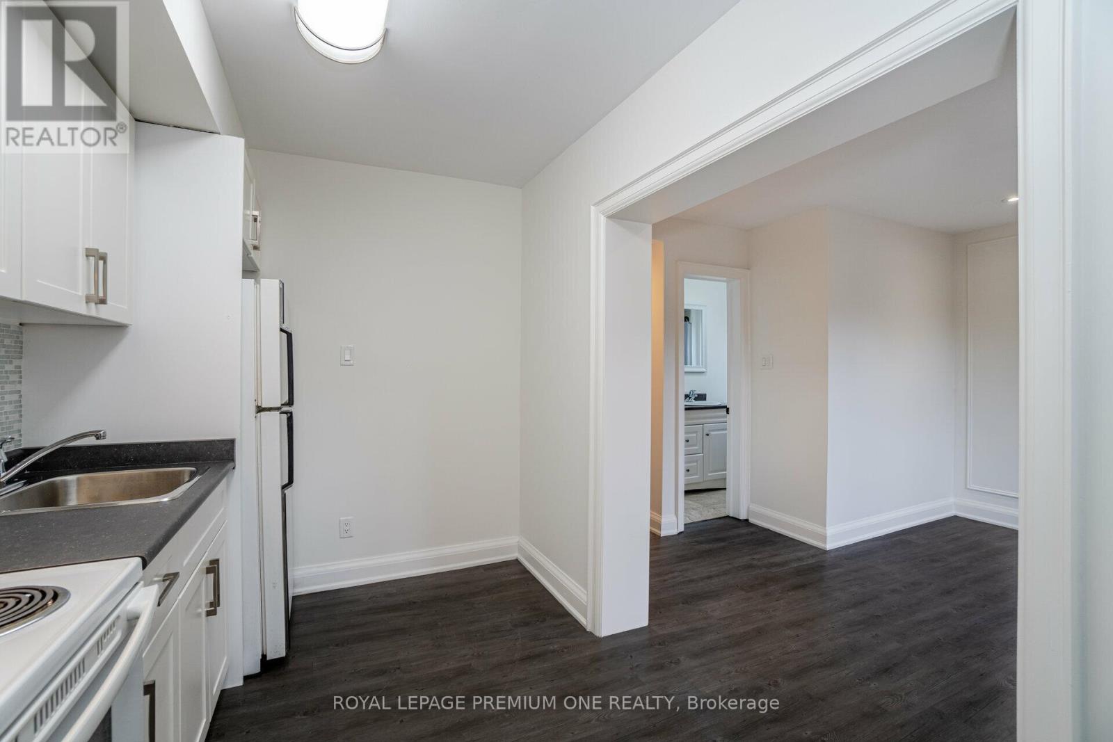 49 Gulfstream Road E, Toronto, Ontario  M9M 1S4 - Photo 9 - W13757022