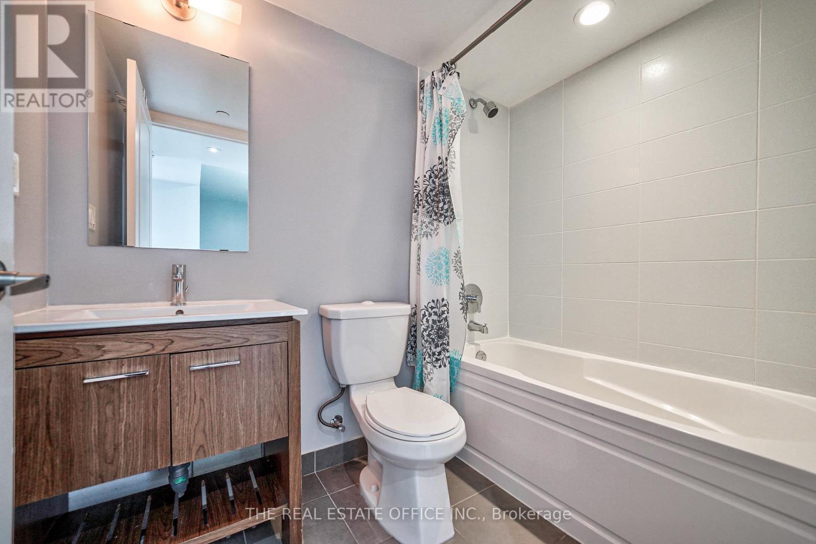 715 - 80 Esther Lorrie Drive, Toronto, Ontario  M9W 4V1 - Photo 23 - W13757036