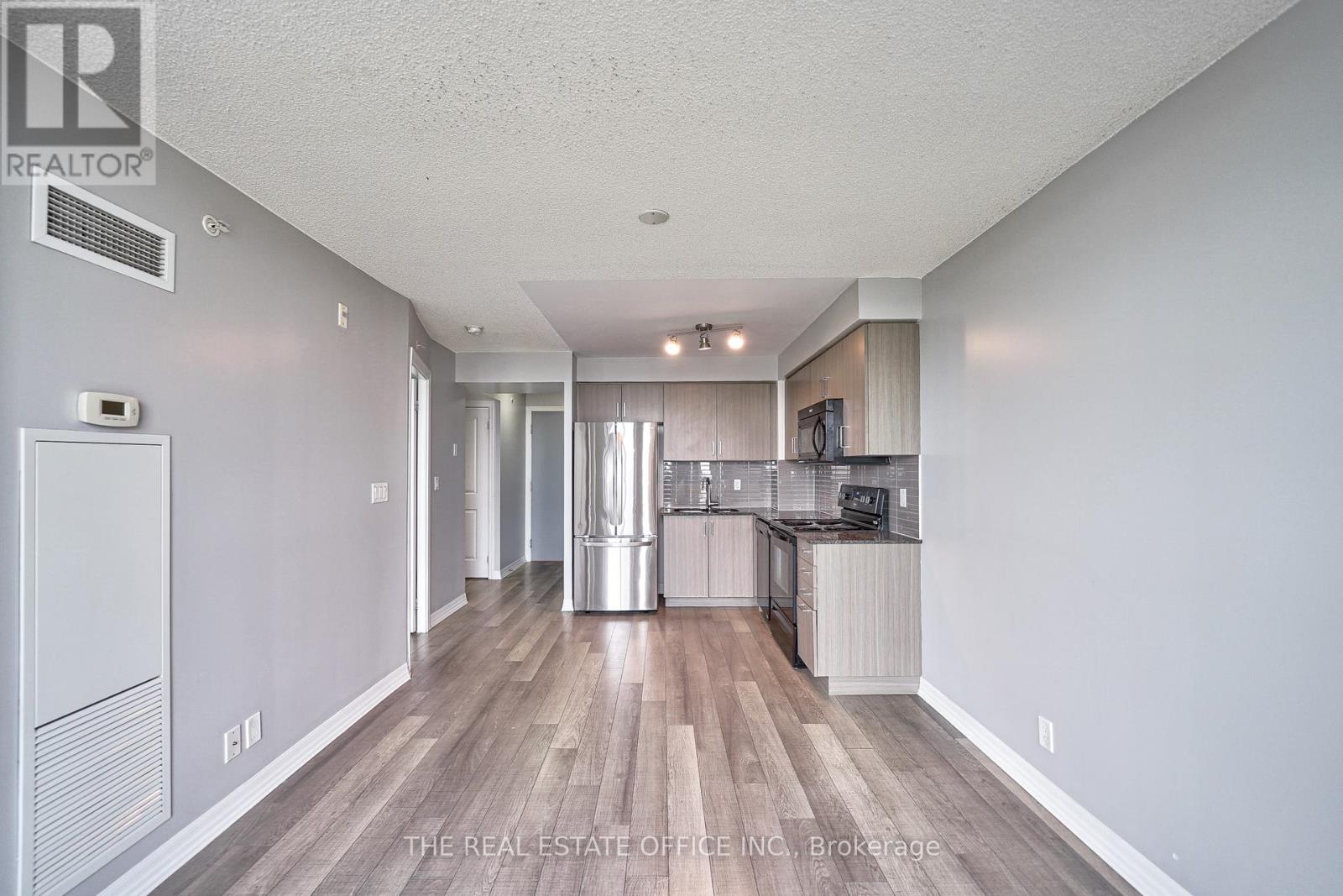 715 - 80 Esther Lorrie Drive, Toronto, Ontario  M9W 4V1 - Photo 3 - W13757036