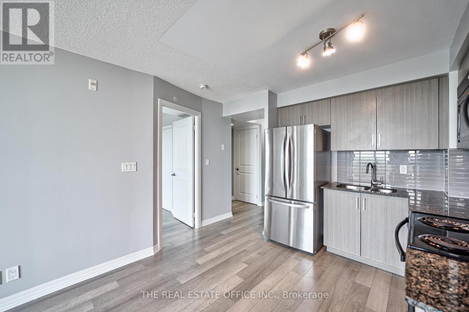 715 - 80 Esther Lorrie Drive, Toronto, Ontario  M9W 4V1 - Photo 7 - W13757036