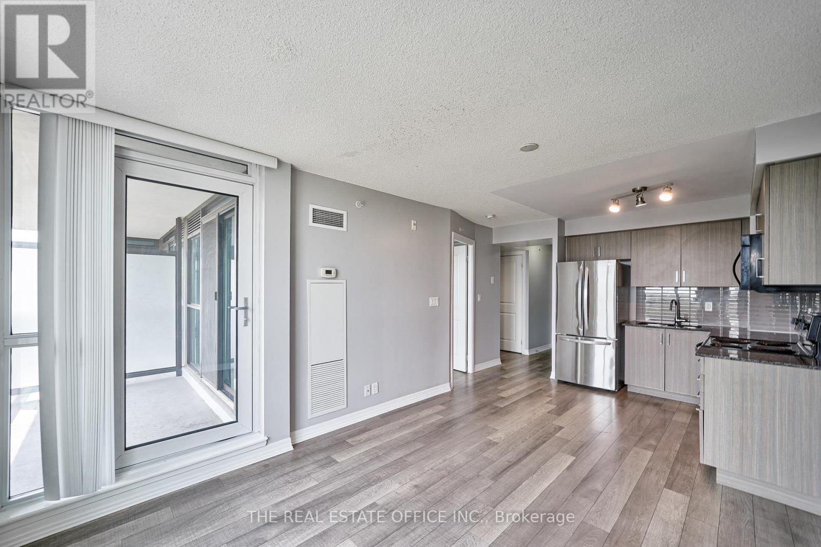 715 - 80 Esther Lorrie Drive, Toronto, Ontario  M9W 4V1 - Photo 9 - W13757036
