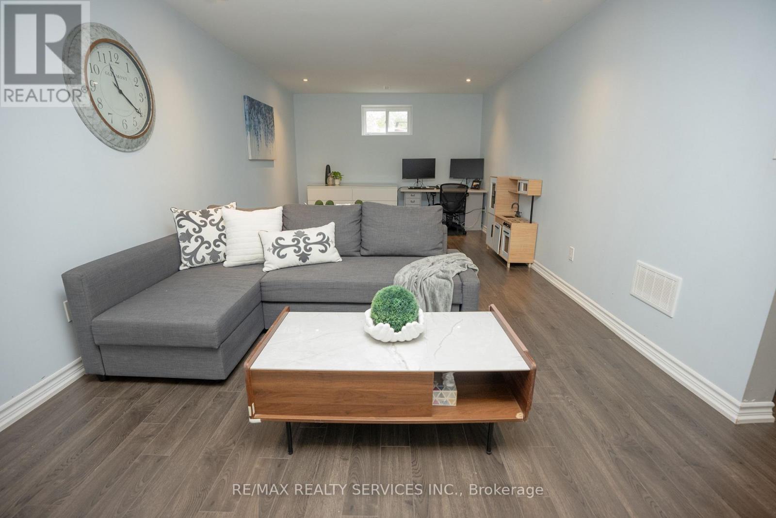 3469 Caplan Crescent, Burlington, Ontario  L7N 2P9 - Photo 32 - W13757052