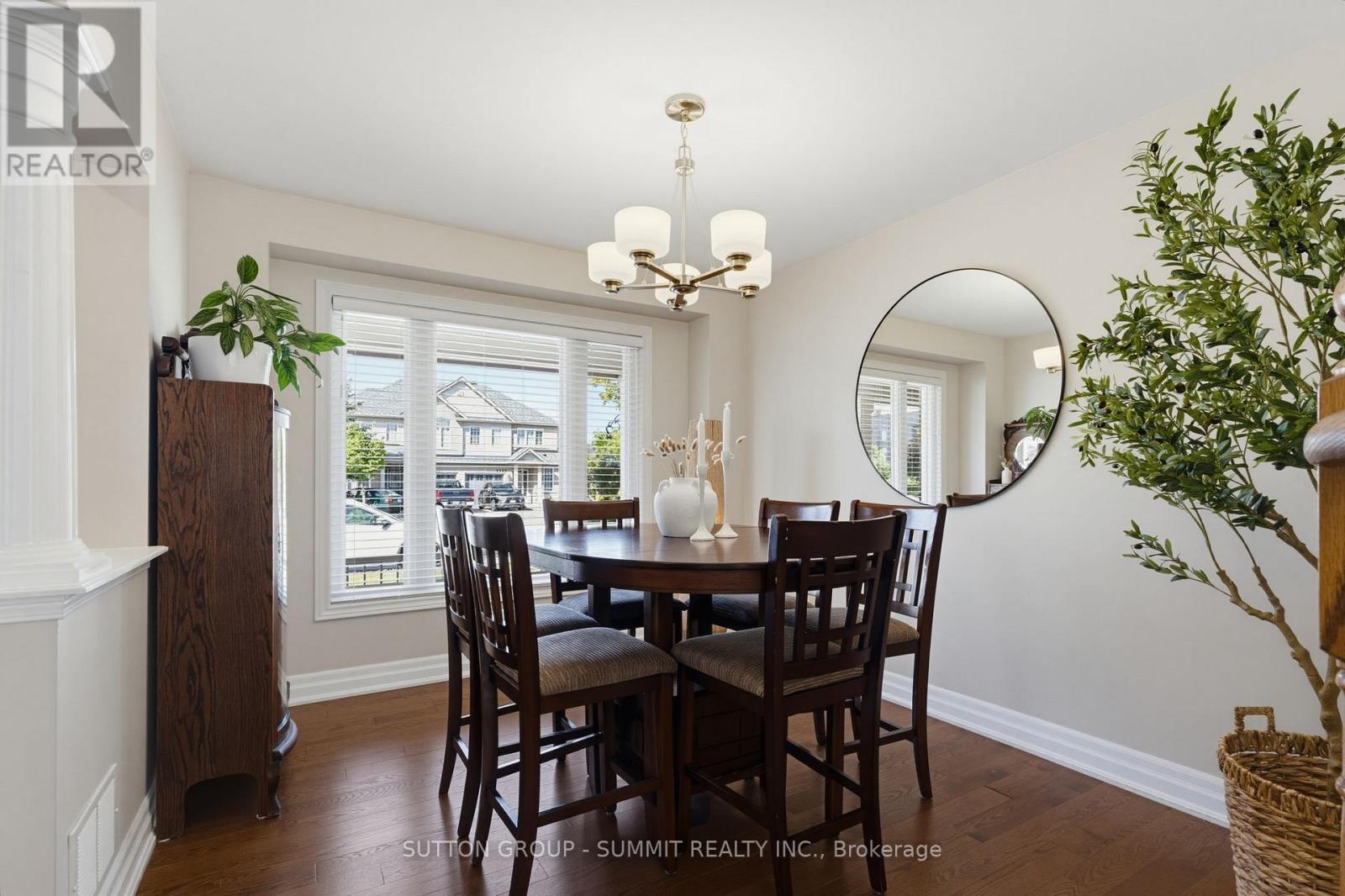 2163 Sutton Drive, Burlington, Ontario  L7L 7K5 - Photo 6 - W13757056
