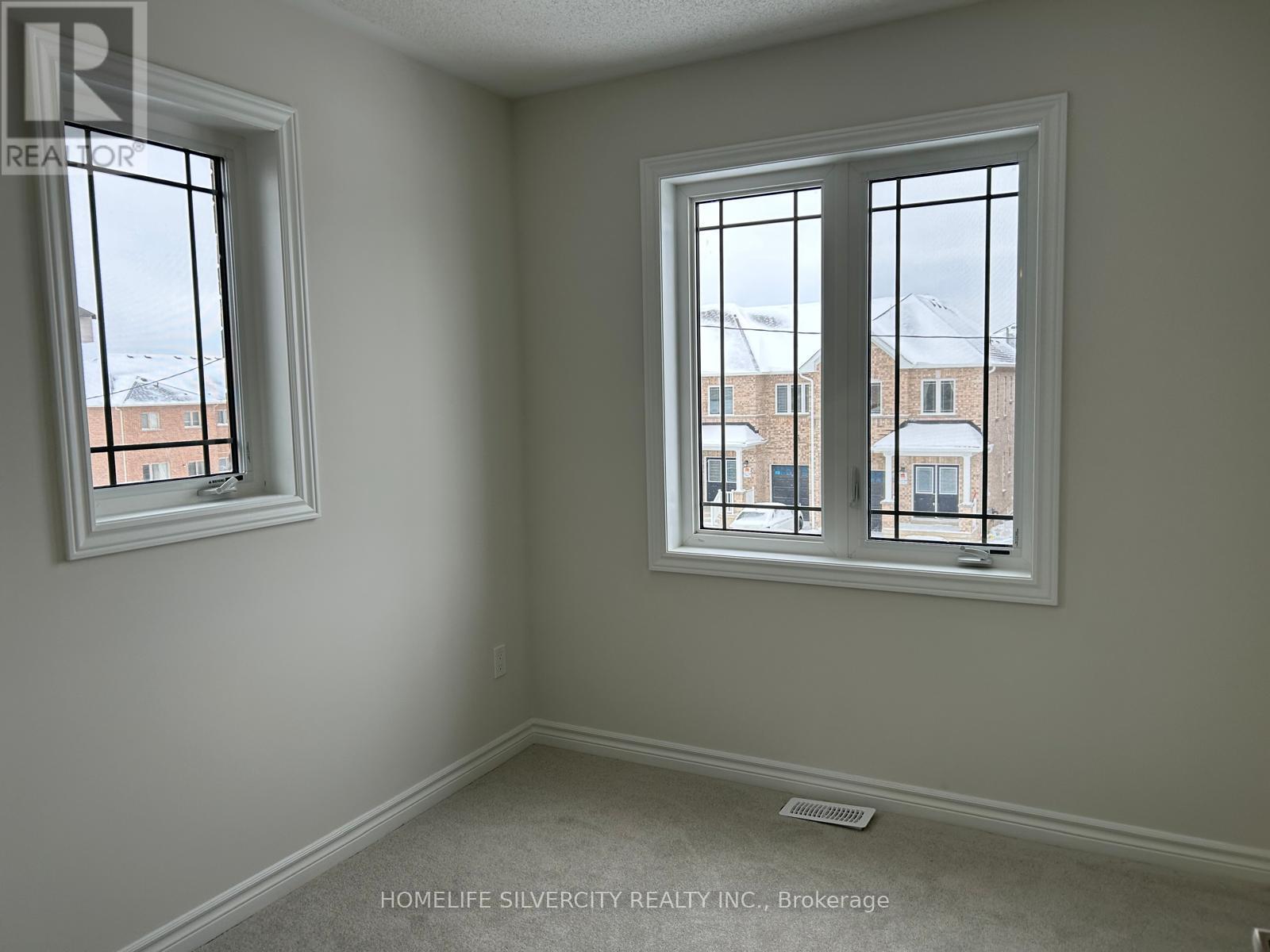 76 Baker Street, Thorold, Ontario  L2V 0N1 - Photo 12 - X13756988