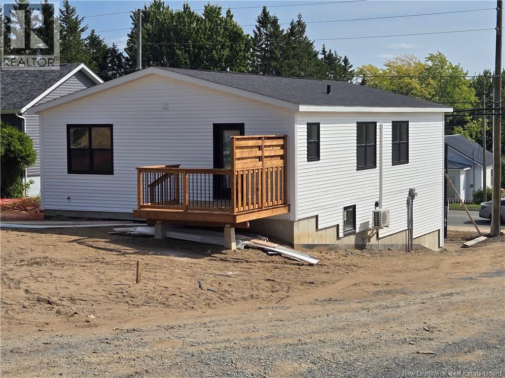 511 Gibson Street, Fredericton, New Brunswick  E3A 4E8 - Photo 3 - NB134288