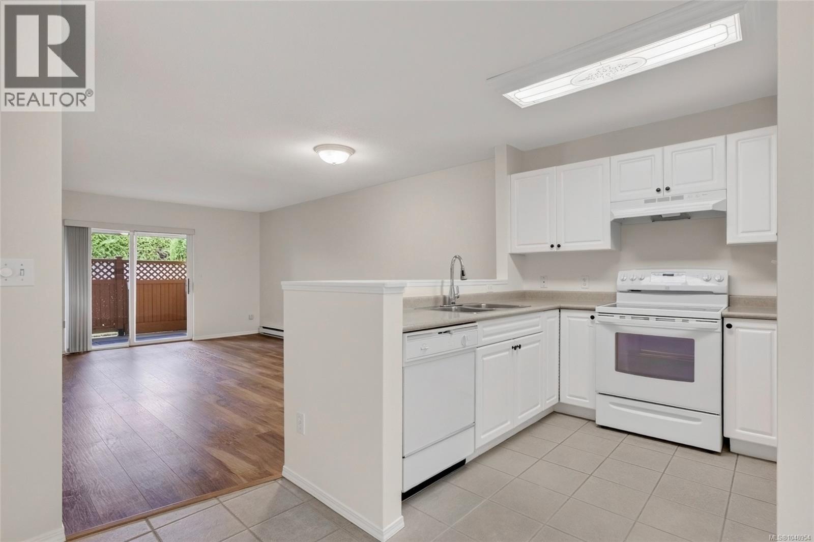 74 717 Aspen Rd, Comox, British Columbia  V9M 3X4 - Photo 8 - 1048954