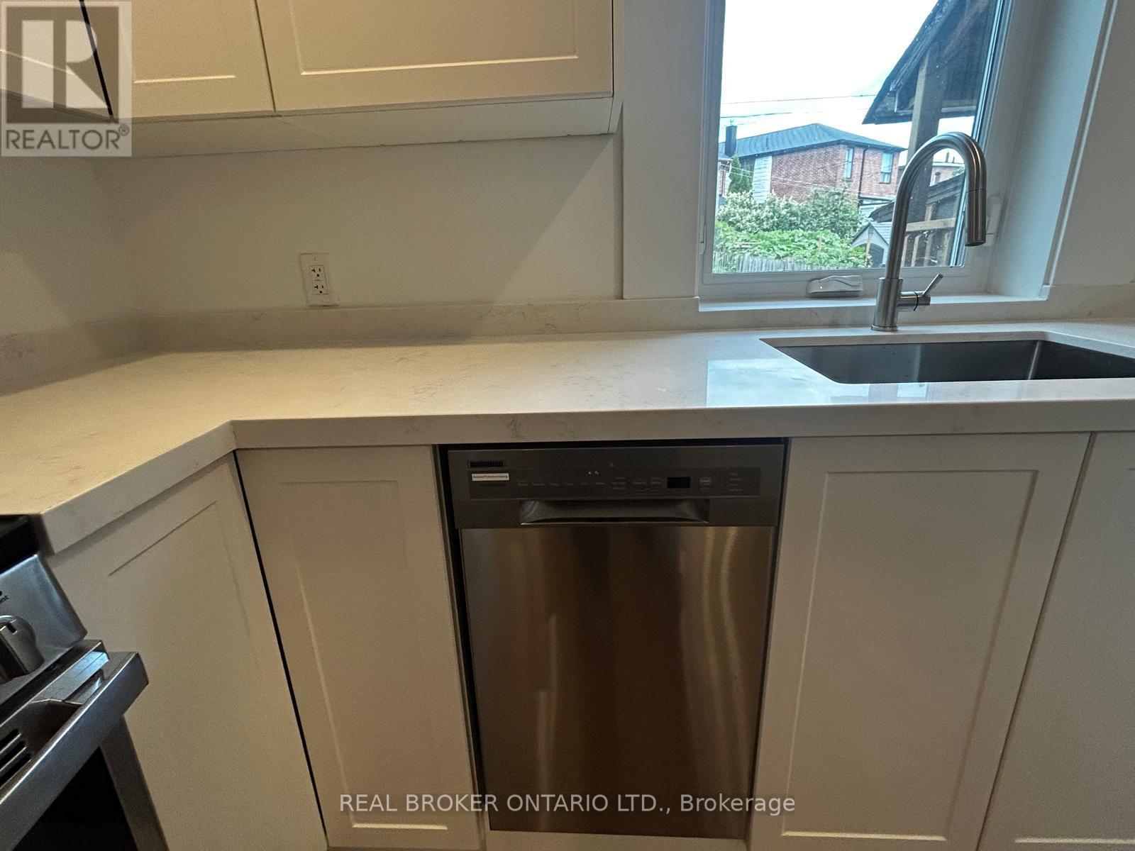 2 - 659 Vaughan Road, Toronto, Ontario  M6E 2Y4 - Photo 14 - C13521350