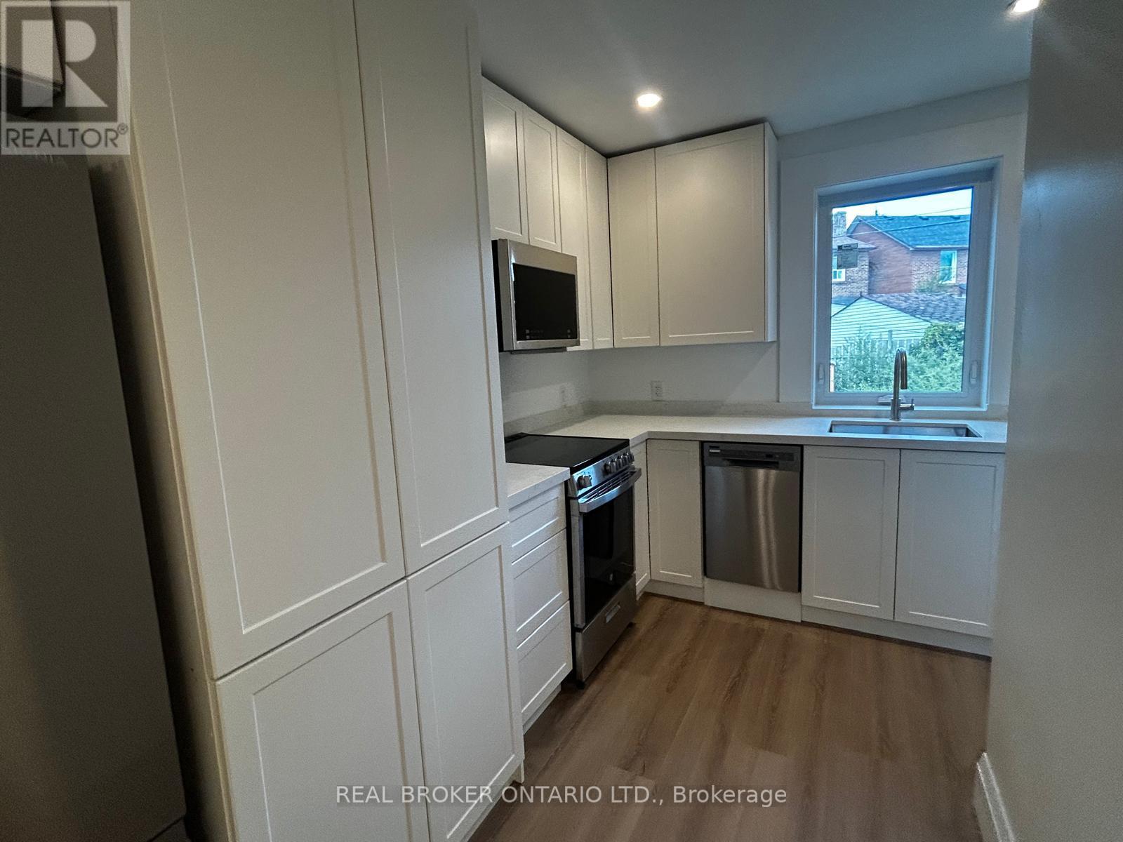 2 - 659 Vaughan Road, Toronto, Ontario  M6E 2Y4 - Photo 10 - C13521350