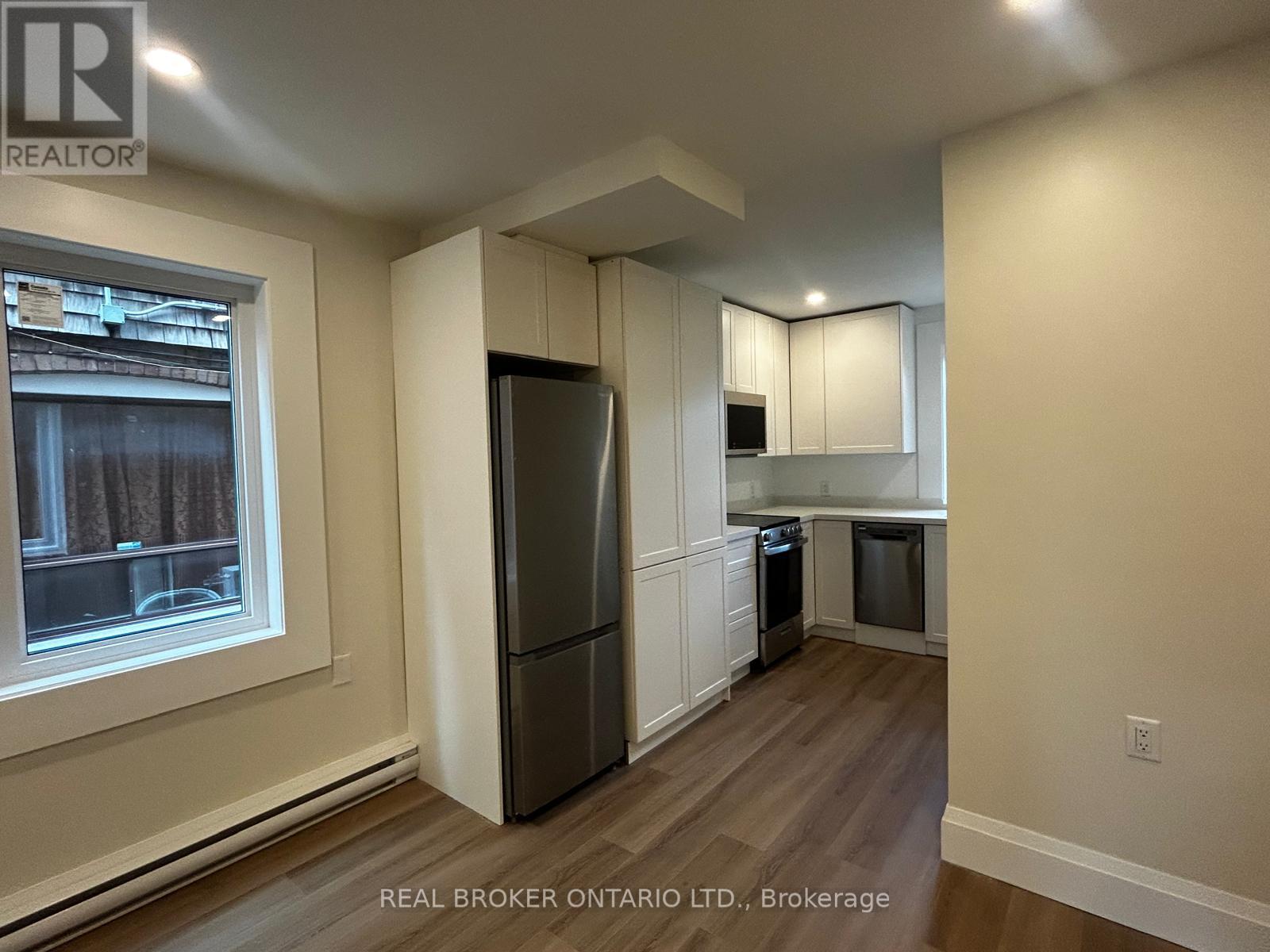 2 - 659 Vaughan Road, Toronto, Ontario  M6E 2Y4 - Photo 6 - C13521350