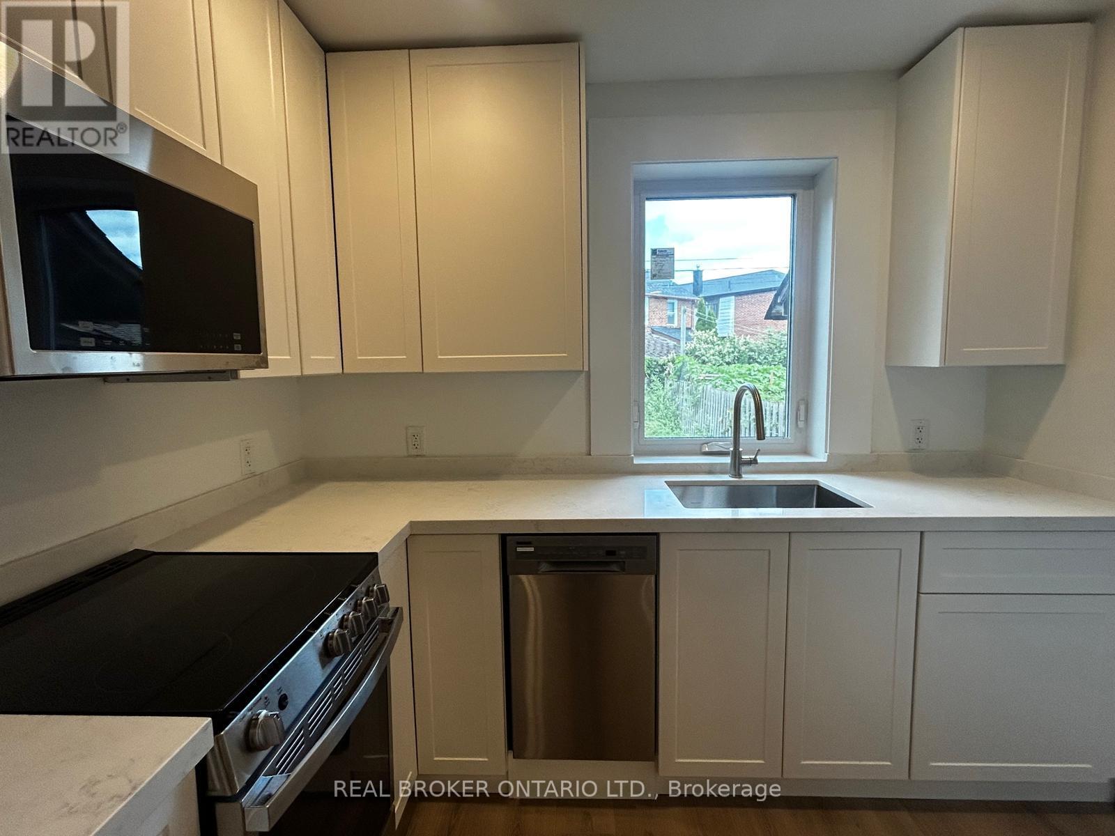 2 - 659 Vaughan Road, Toronto, Ontario  M6E 2Y4 - Photo 11 - C13521350