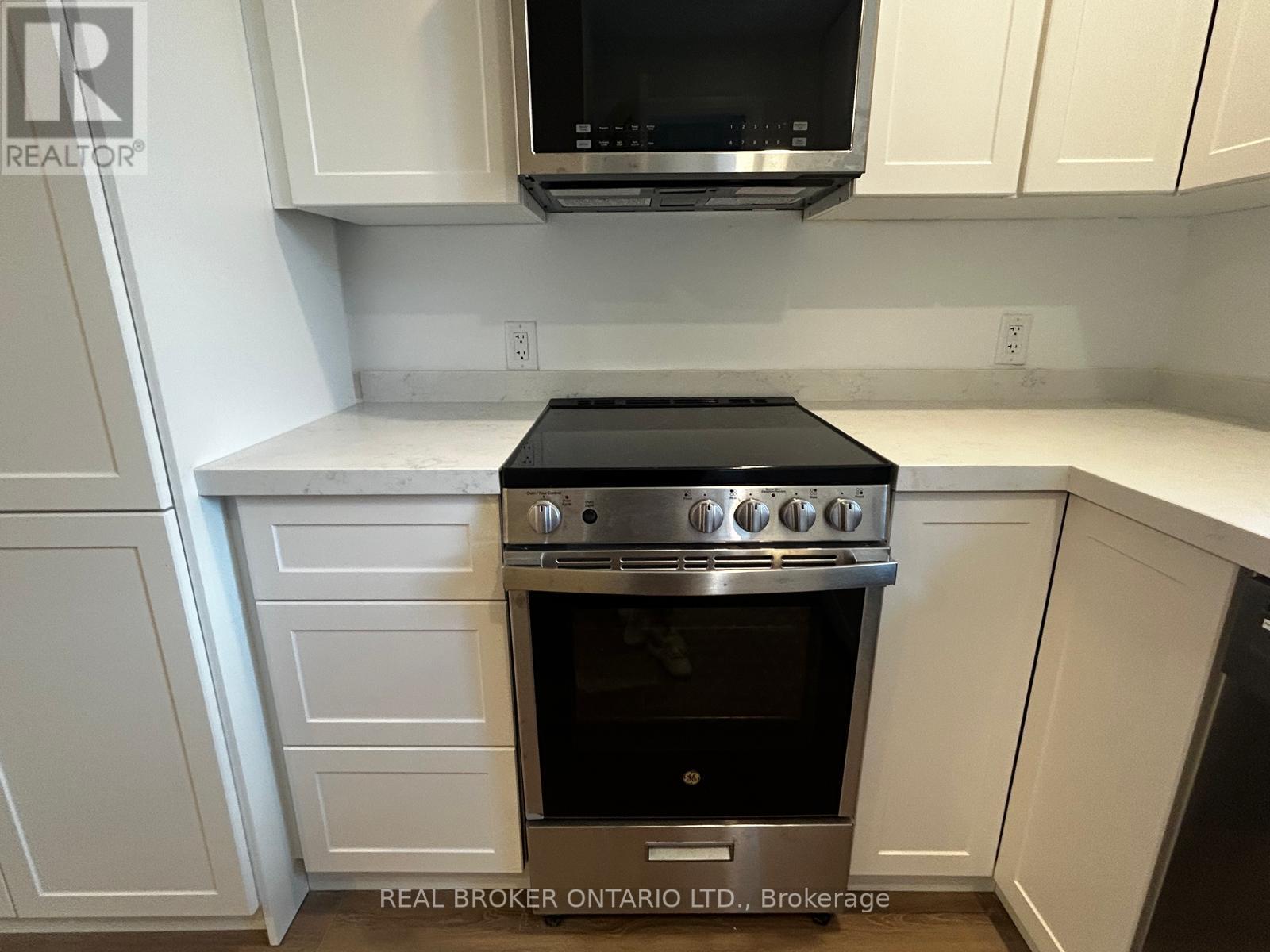 2 - 659 Vaughan Road, Toronto, Ontario  M6E 2Y4 - Photo 13 - C13521350