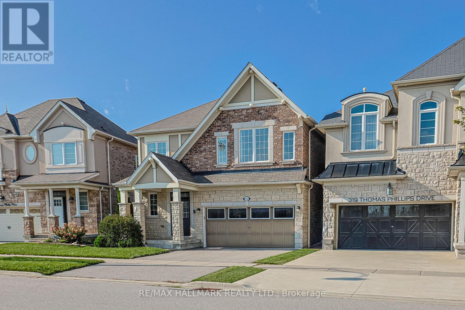 315 Thomas Phillips Drive, Aurora, Ontario L4G 0T3 - Photo 2 - N13754036