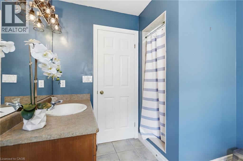 31 Commando Court, Waterdown, Ontario  L8B 0J6 - Photo 27 - 40861384