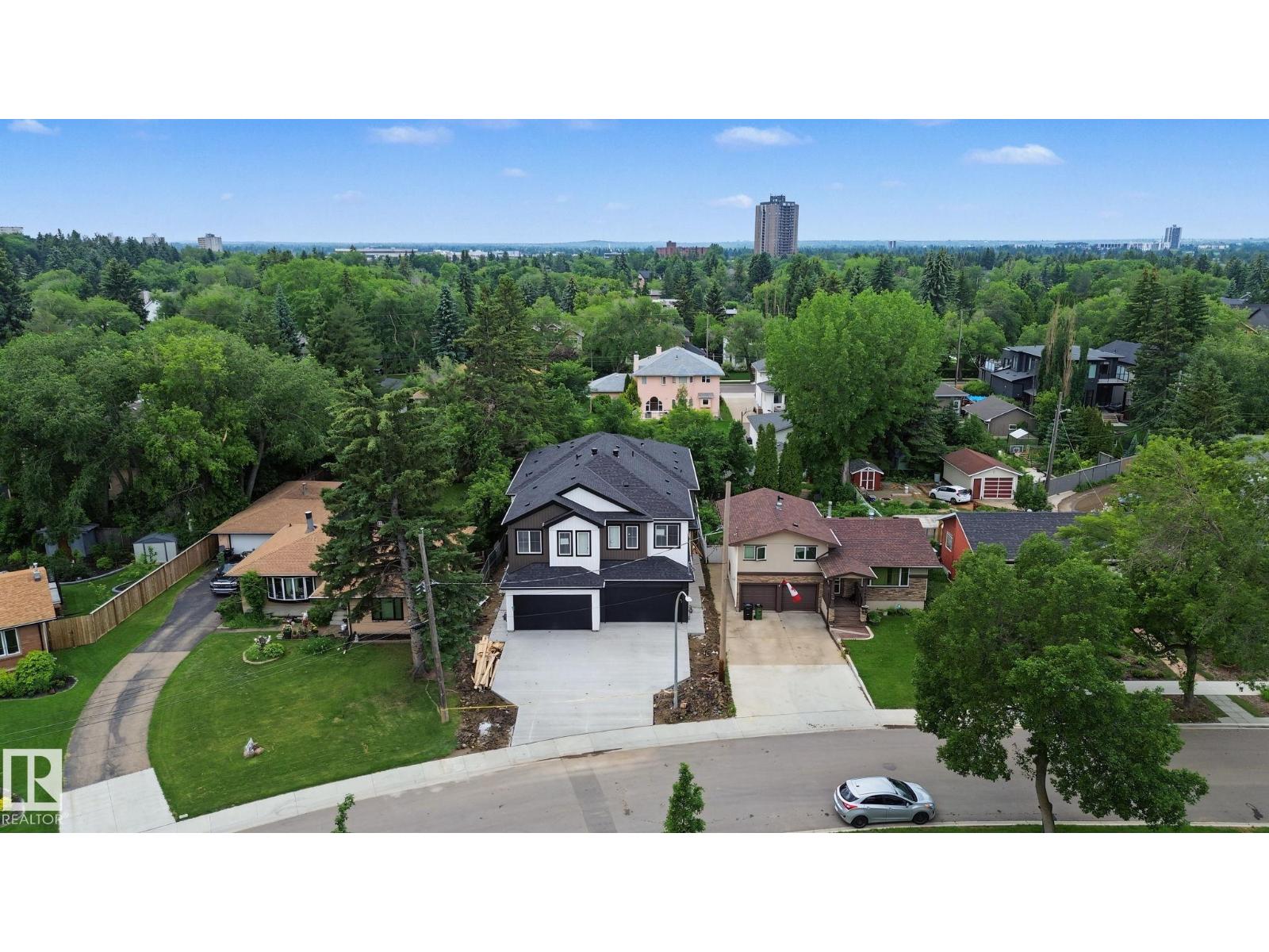10619 60a Av NW, Edmonton, Alberta  T6H 1K5 - Photo 4 - E4507585