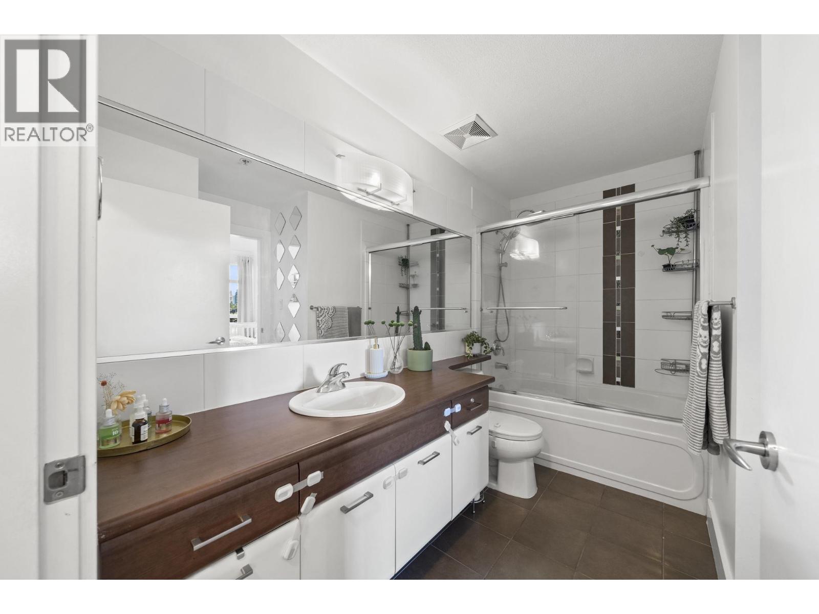 209 6033 Katsura Street, Richmond, British Columbia  V6Y 0B3 - Photo 8 - R3162439