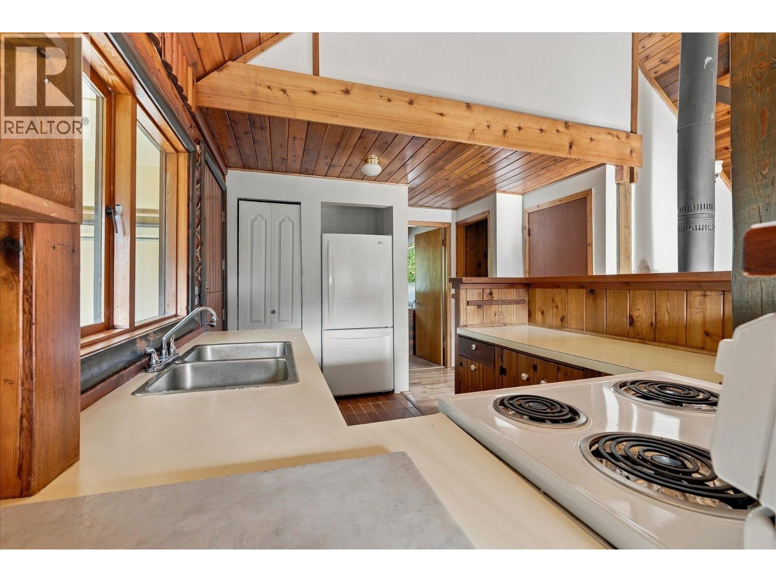 9291 Emerald Drive, Whistler, British Columbia  V8E 0G5 - Photo 9 - R3137837
