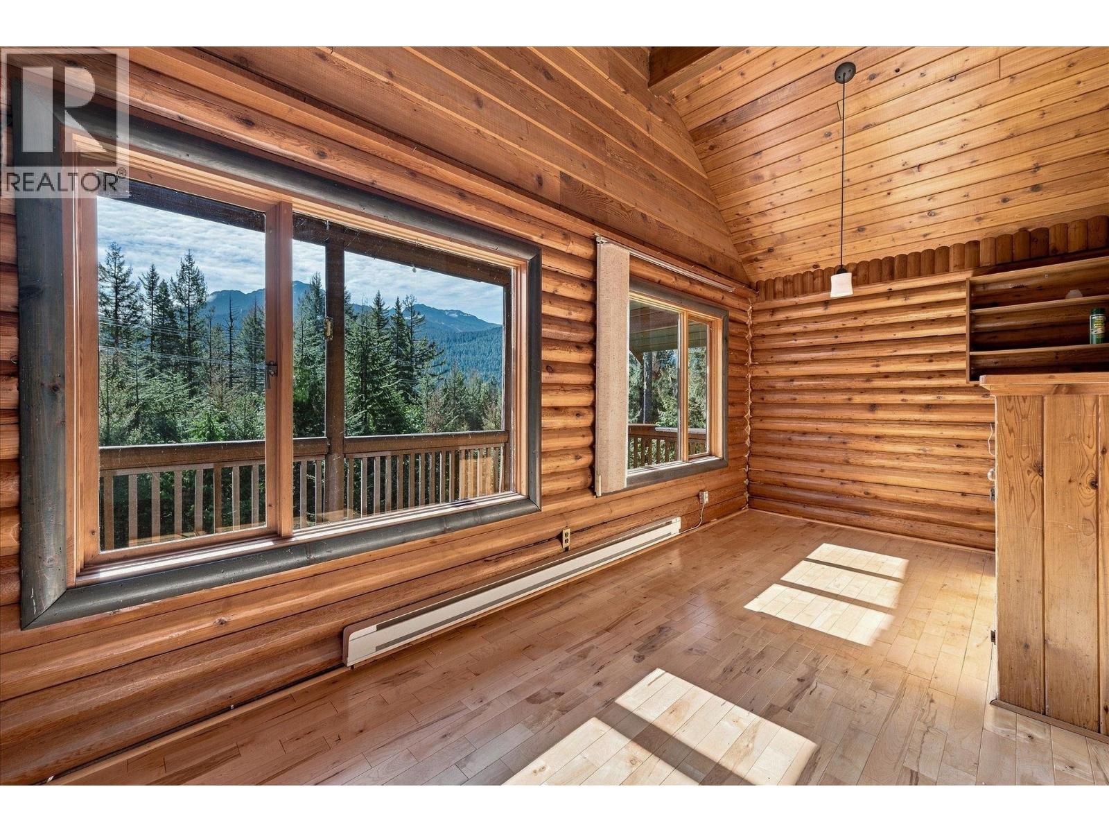 9291 Emerald Drive, Whistler, British Columbia  V8E 0G5 - Photo 4 - R3137837