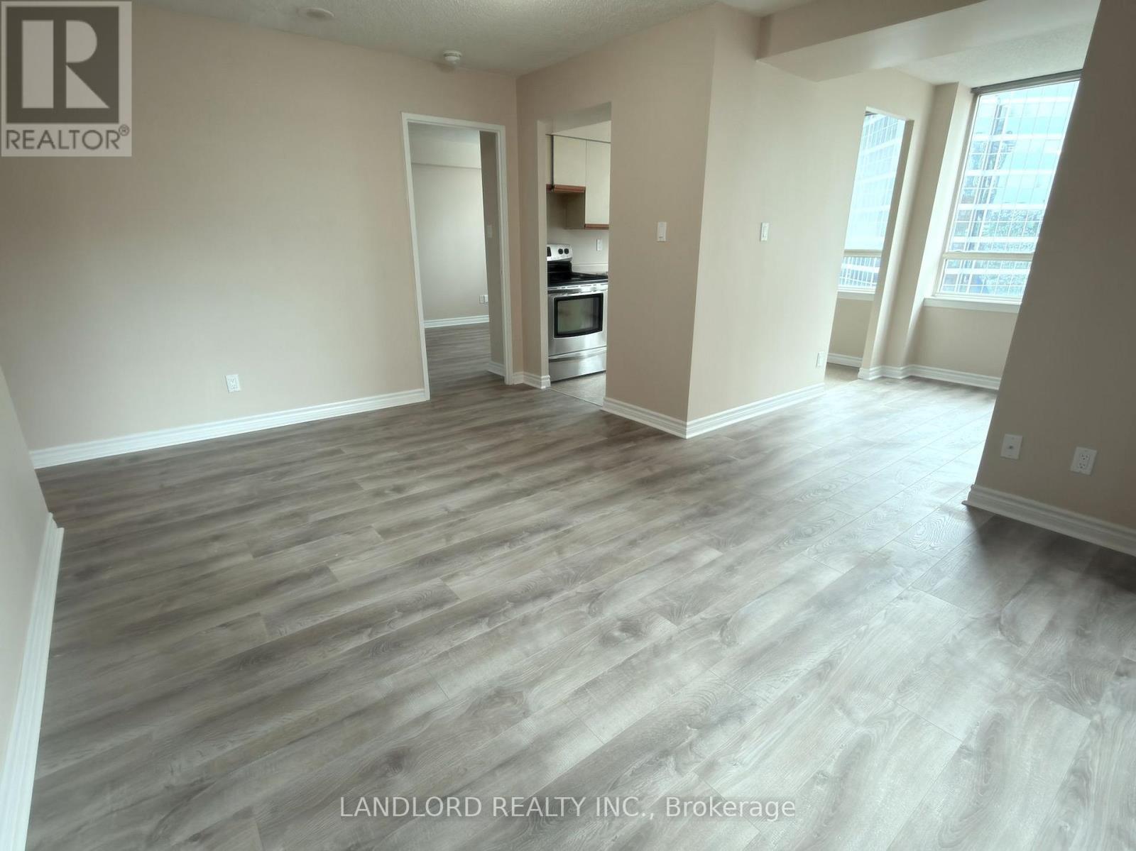 1523 - 633 Bay Street, Toronto, Ontario  M5G 2G4 - Photo 2 - C13757104