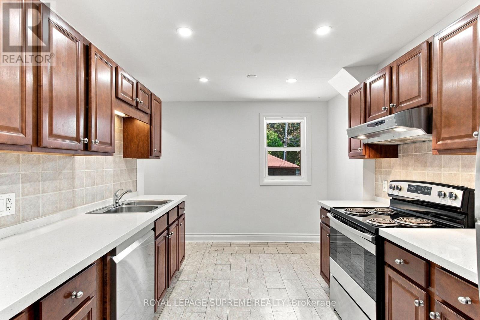229 Winona Drive, Toronto, Ontario  M6C 3S4 - Photo 14 - C13757114