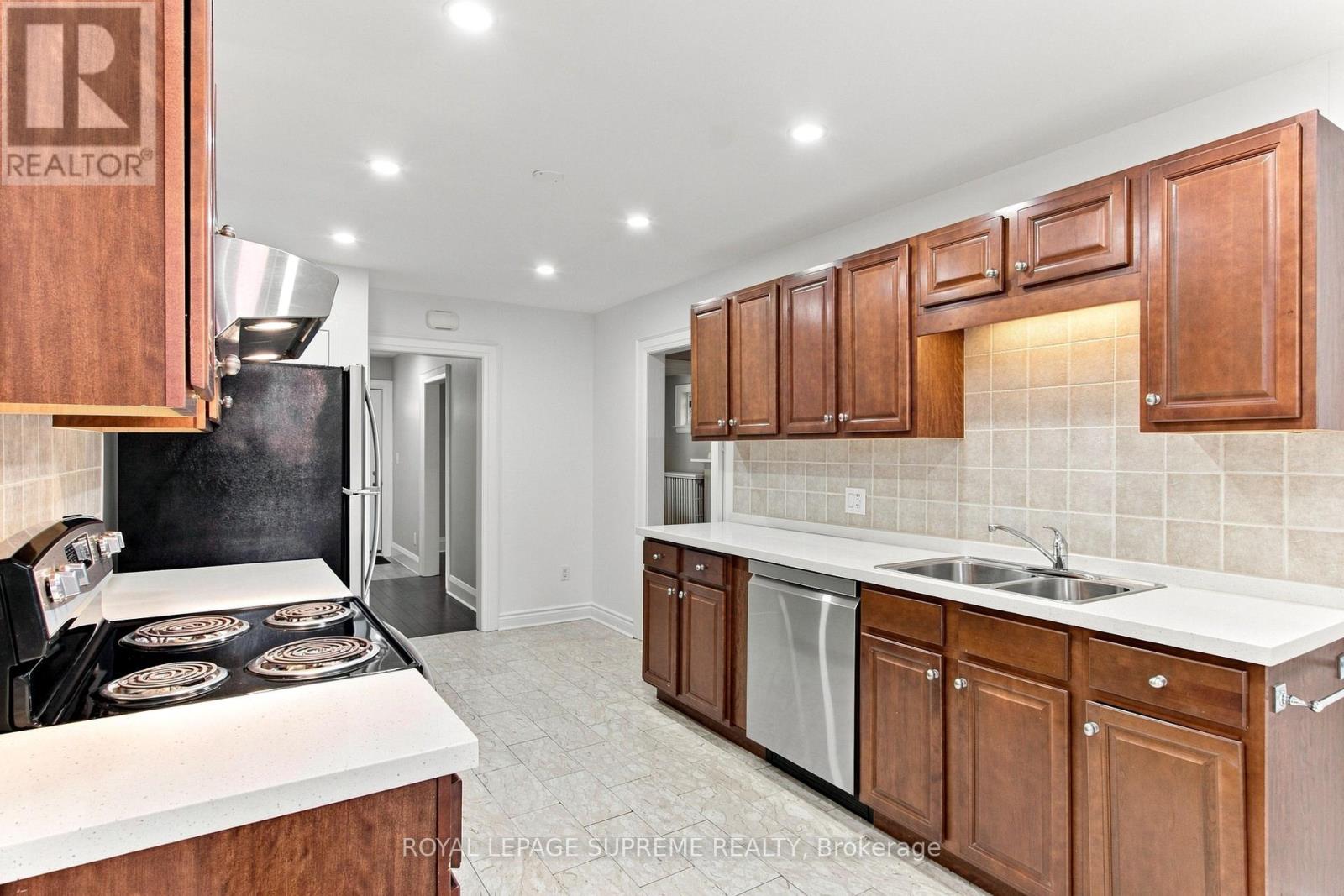 229 Winona Drive, Toronto, Ontario  M6C 3S4 - Photo 15 - C13757114