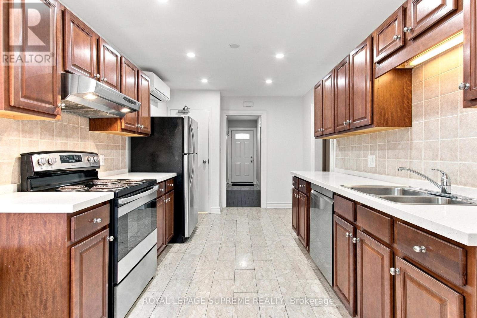 229 Winona Drive, Toronto, Ontario  M6C 3S4 - Photo 16 - C13757114
