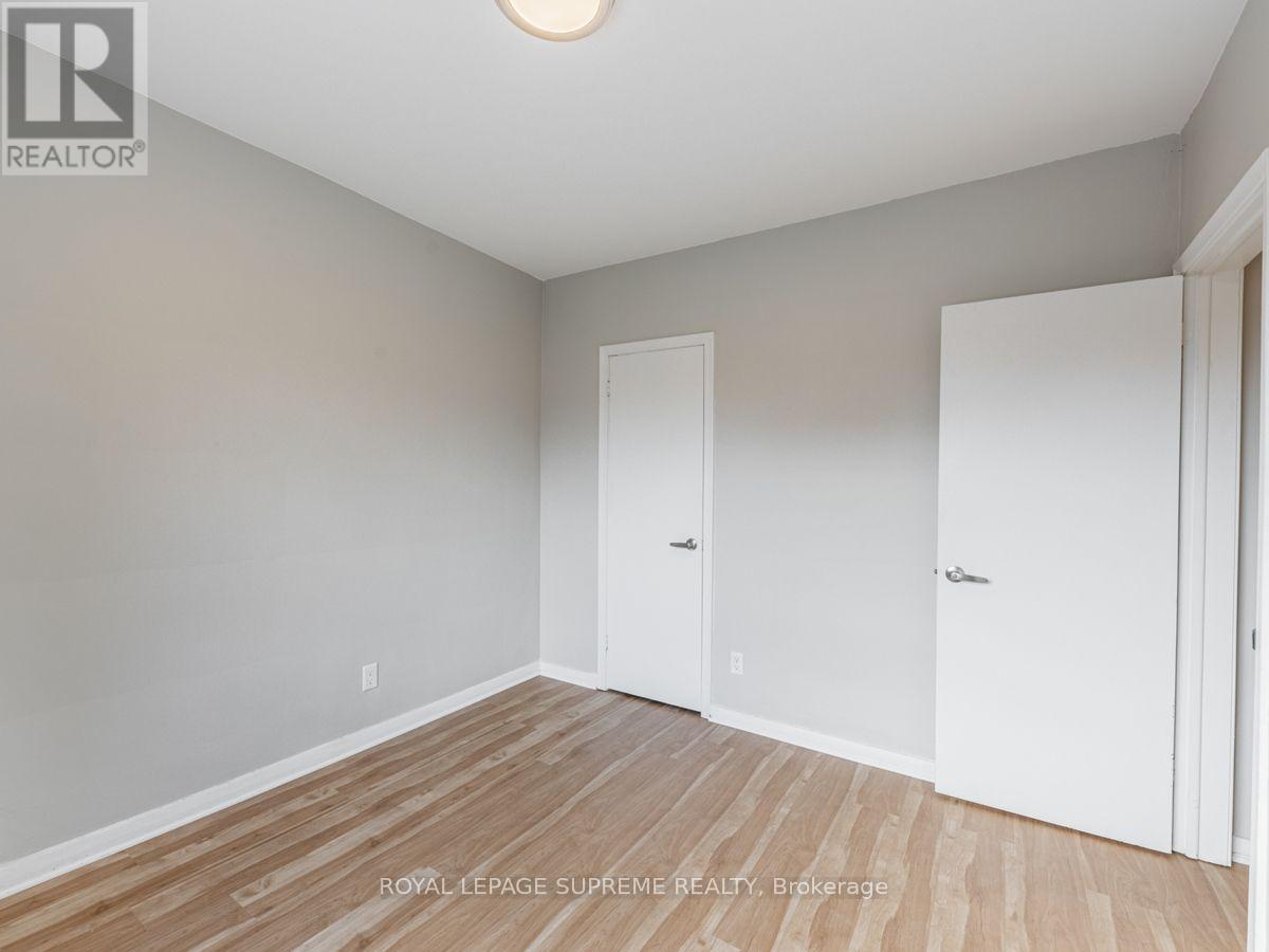 77 Greensides Avenue, Toronto, Ontario  M6G 3P8 - Photo 12 - C13757122