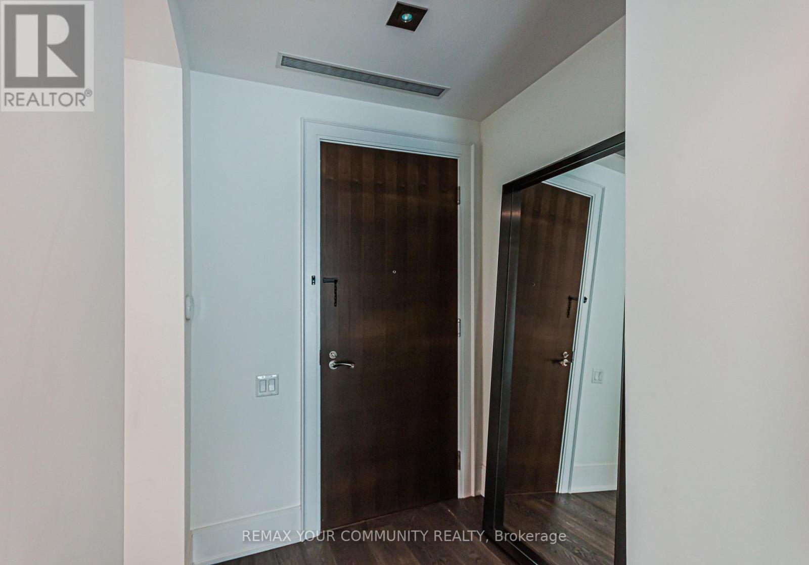 902 - 77 Charles Street W, Toronto, Ontario  M5S 2X1 - Photo 6 - C13757124