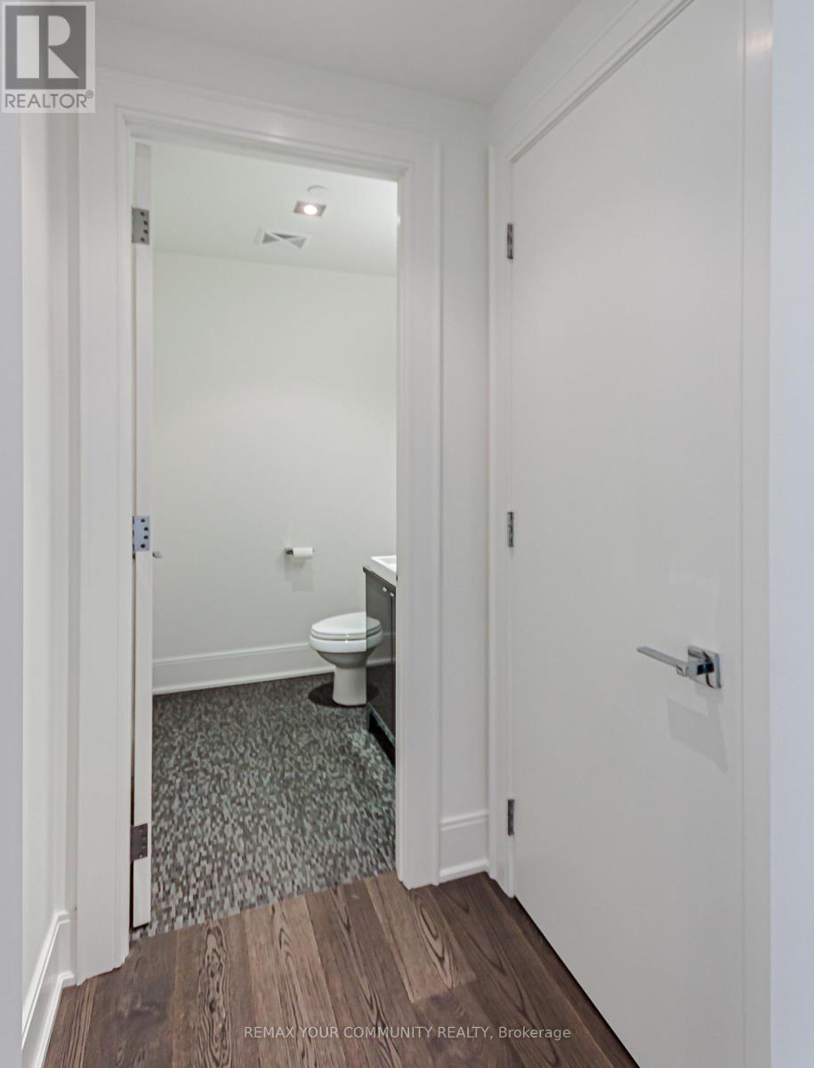 902 - 77 Charles Street W, Toronto, Ontario  M5S 2X1 - Photo 8 - C13757124