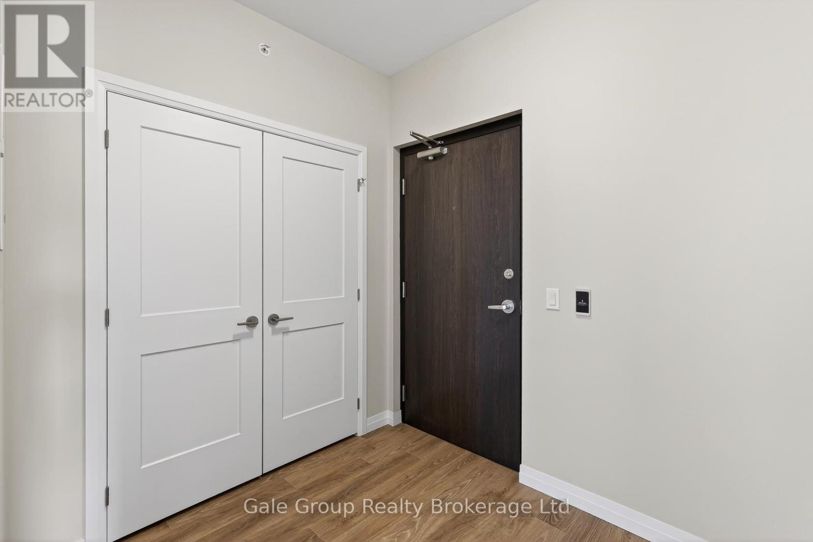 301 - 785 Southwood Way, Woodstock, Ontario  N4V 1G5 - Photo 2 - X13757100