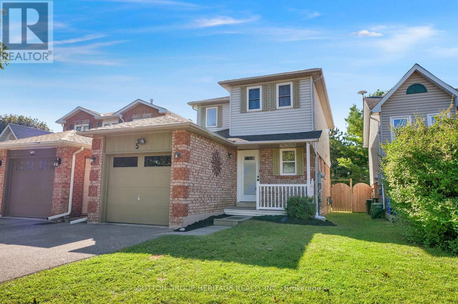 5 FENWICK AVENUE, Clarington, Ontario