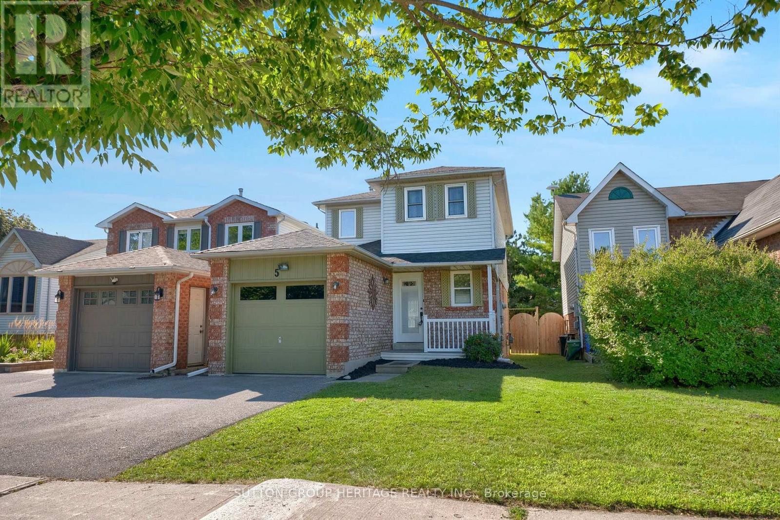 5 Fenwick Avenue, Clarington, Ontario  L1C 4R6 - Photo 2 - E13757102