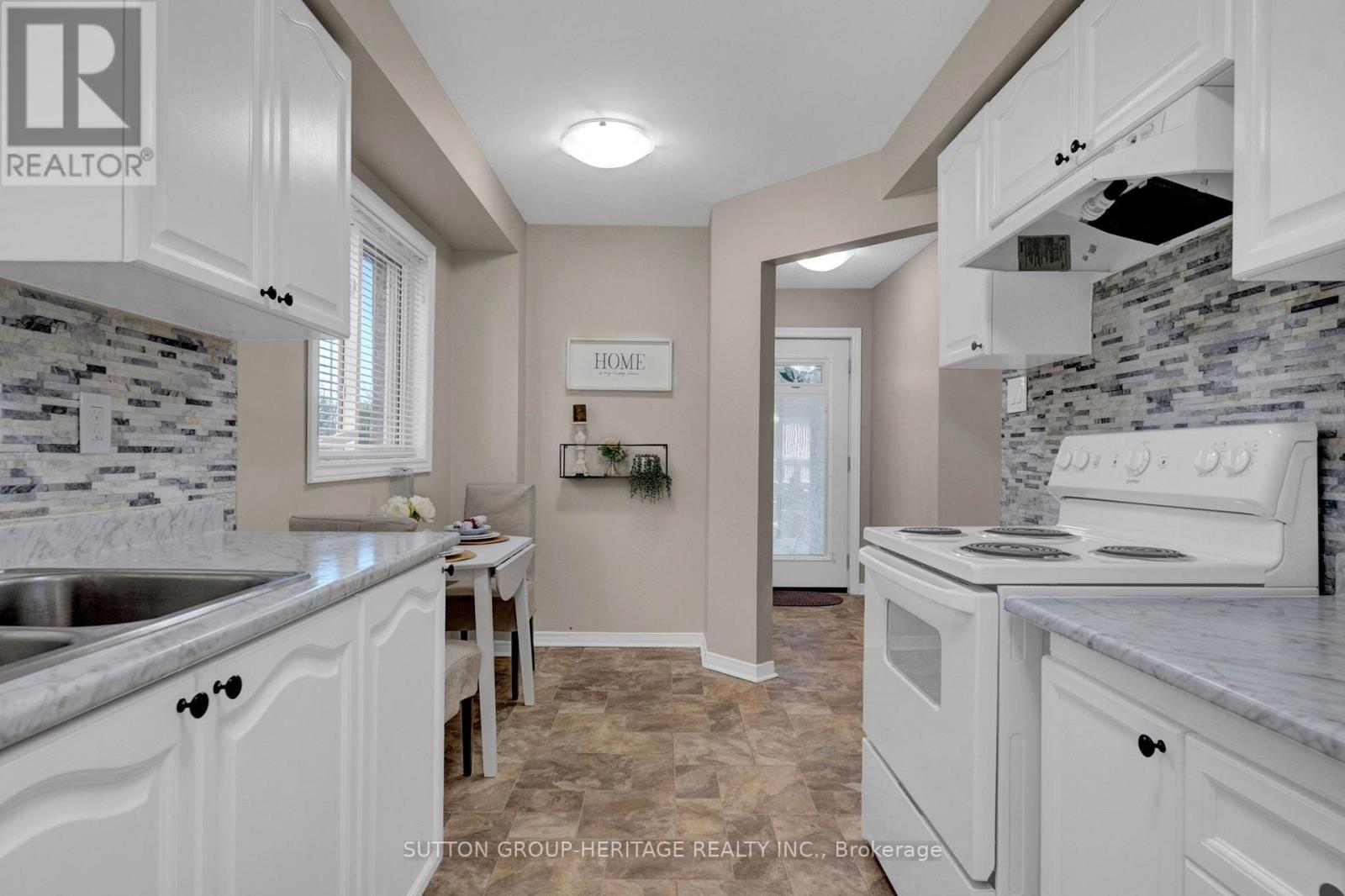 5 Fenwick Avenue, Clarington, Ontario  L1C 4R6 - Photo 7 - E13757102