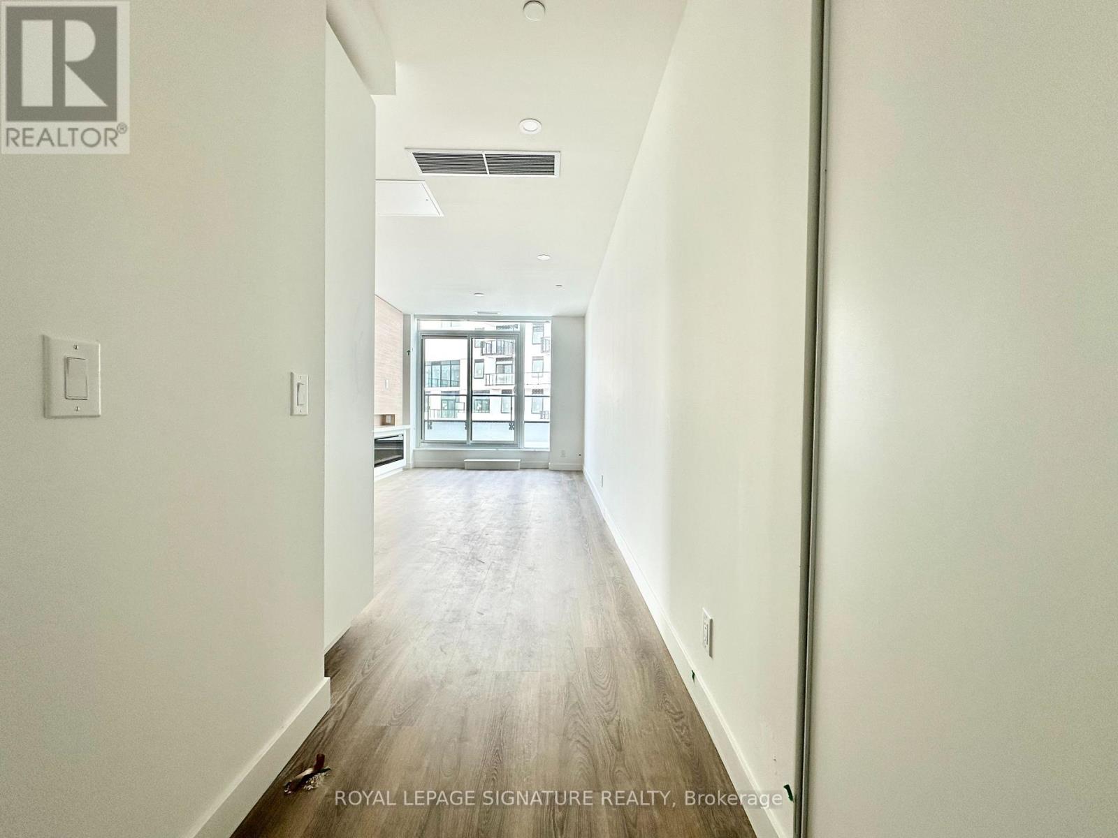 804 - 1050 Eastern Avenue, Toronto, Ontario  M4L 0B7 - Photo 2 - E13757110