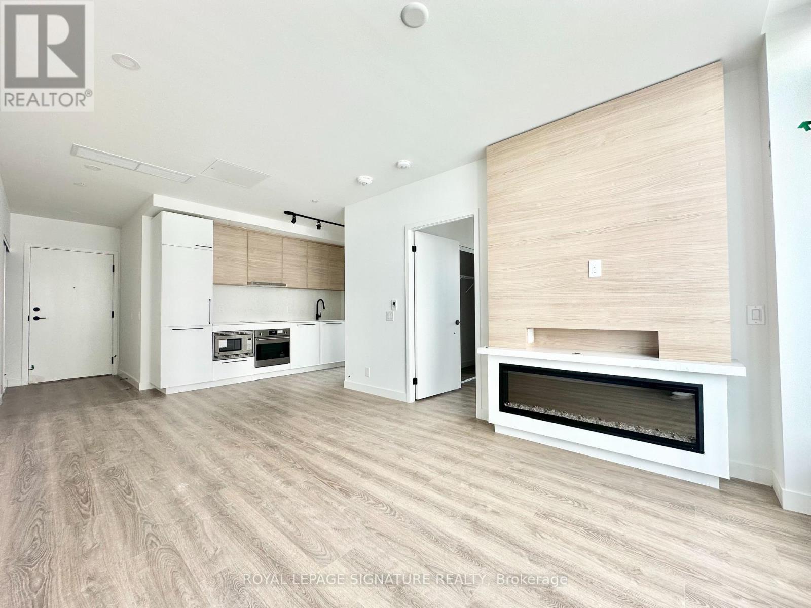 804 - 1050 Eastern Avenue, Toronto, Ontario  M4L 0B7 - Photo 4 - E13757110