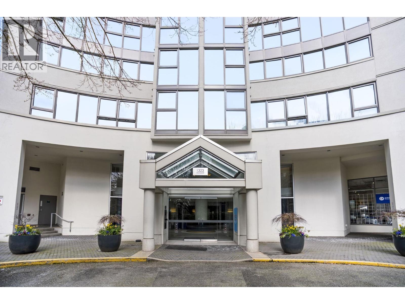2705 1323 Homer Street, Vancouver, British Columbia  V6B 5T1 - Photo 2 - R3162551