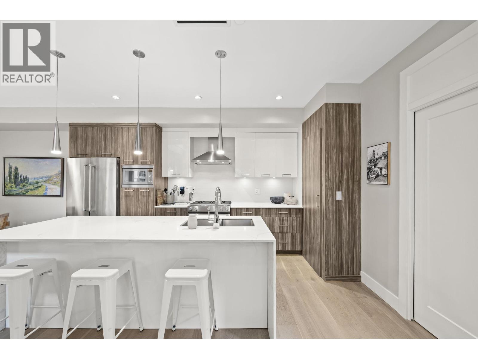2 233 W 5th Street, North Vancouver, British Columbia  V7M 1J9 - Photo 12 - R3162565