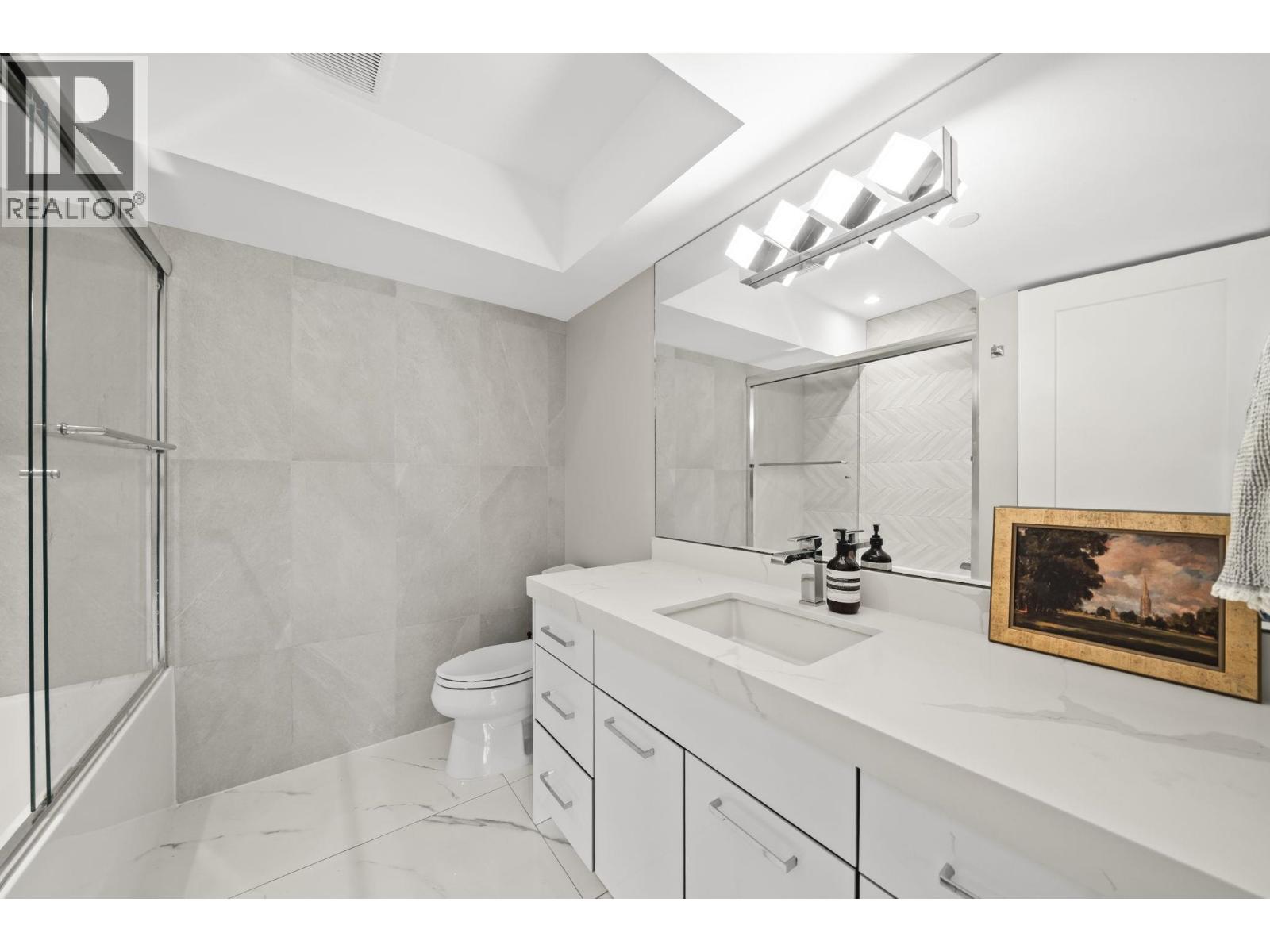 2 233 W 5th Street, North Vancouver, British Columbia  V7M 1J9 - Photo 17 - R3162565