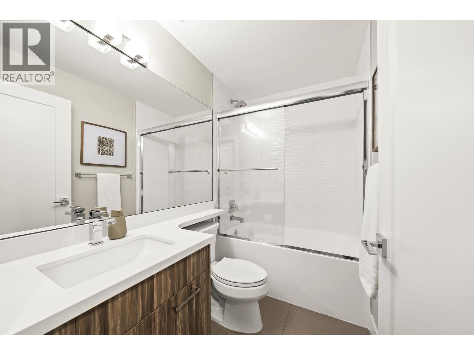 2 233 W 5th Street, North Vancouver, British Columbia  V7M 1J9 - Photo 25 - R3162565