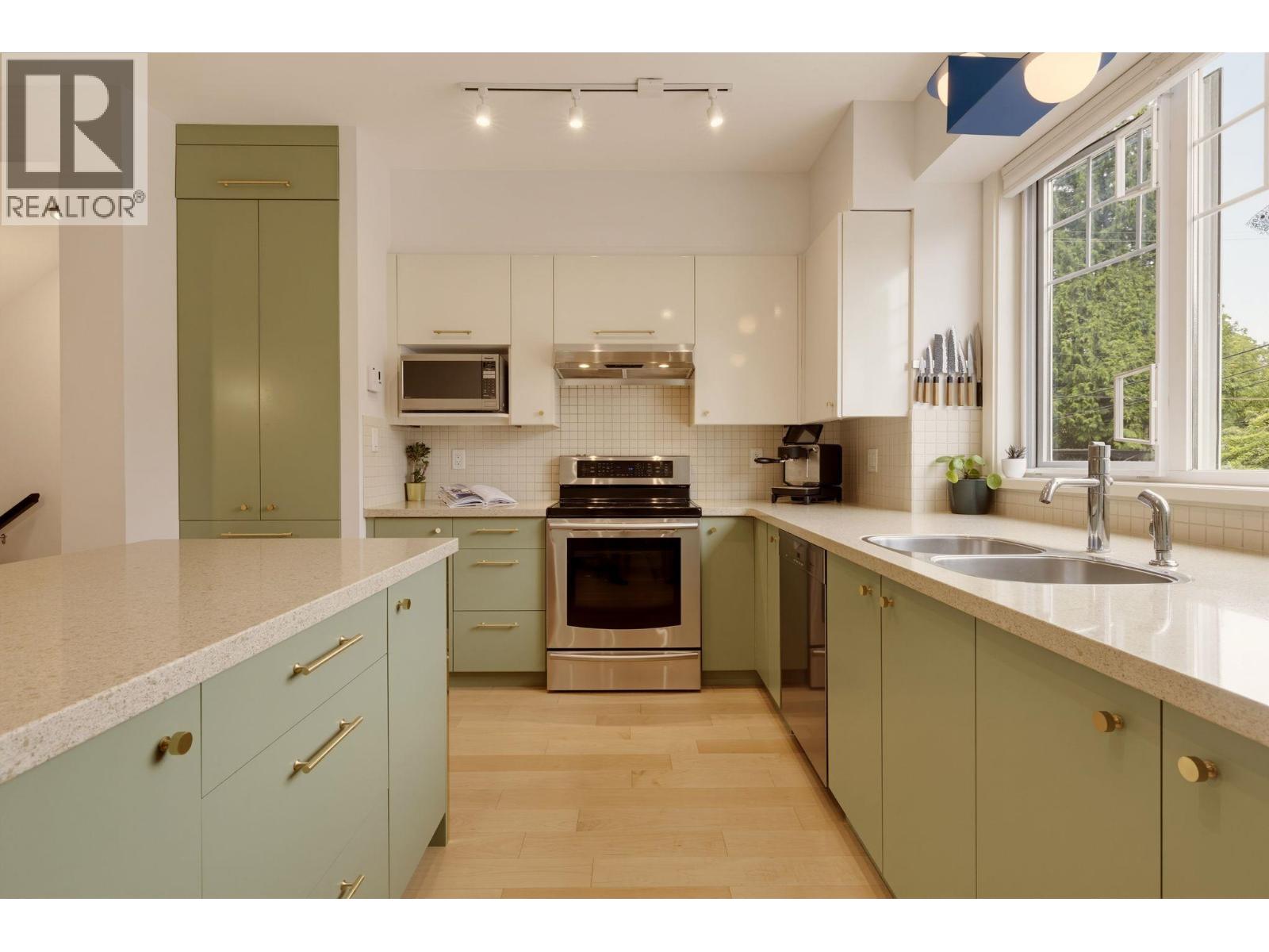 3882 Welwyn Street, Vancouver, British Columbia  V5N 3Y9 - Photo 8 - R3162573