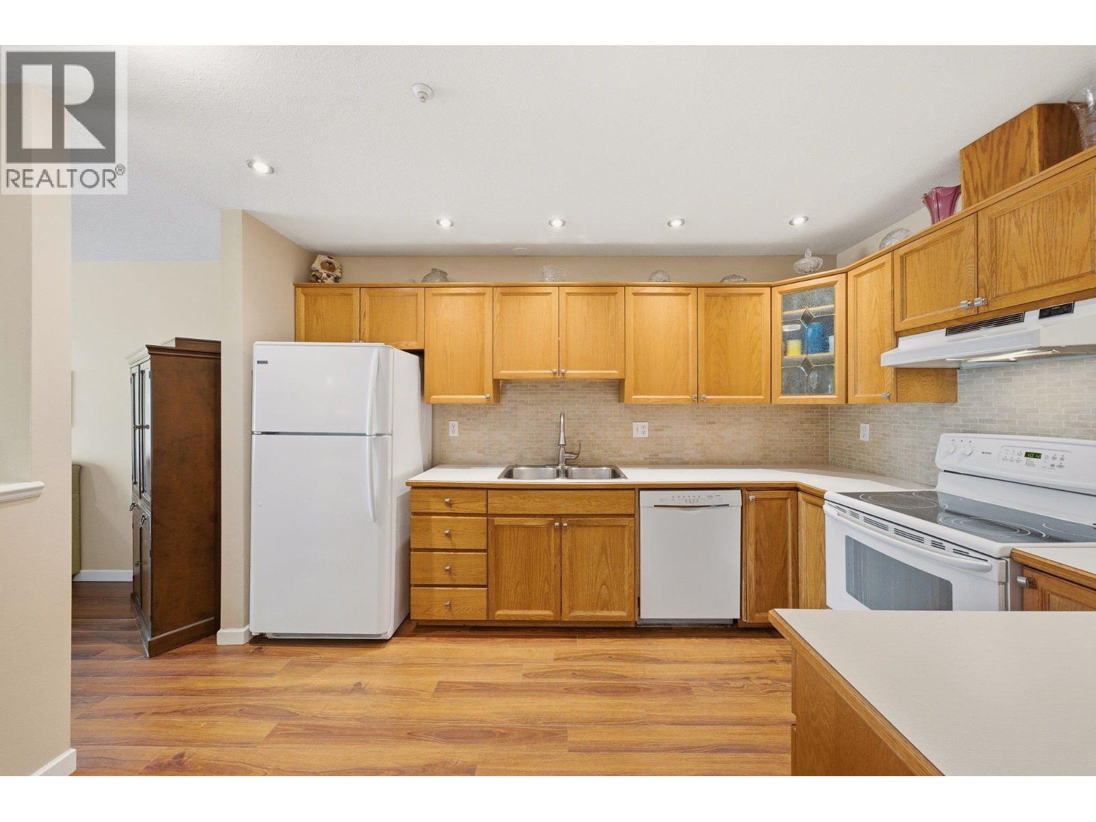 304 48 Richmond Street, New Westminster, British Columbia  V3L 5P4 - Photo 11 - R3162603