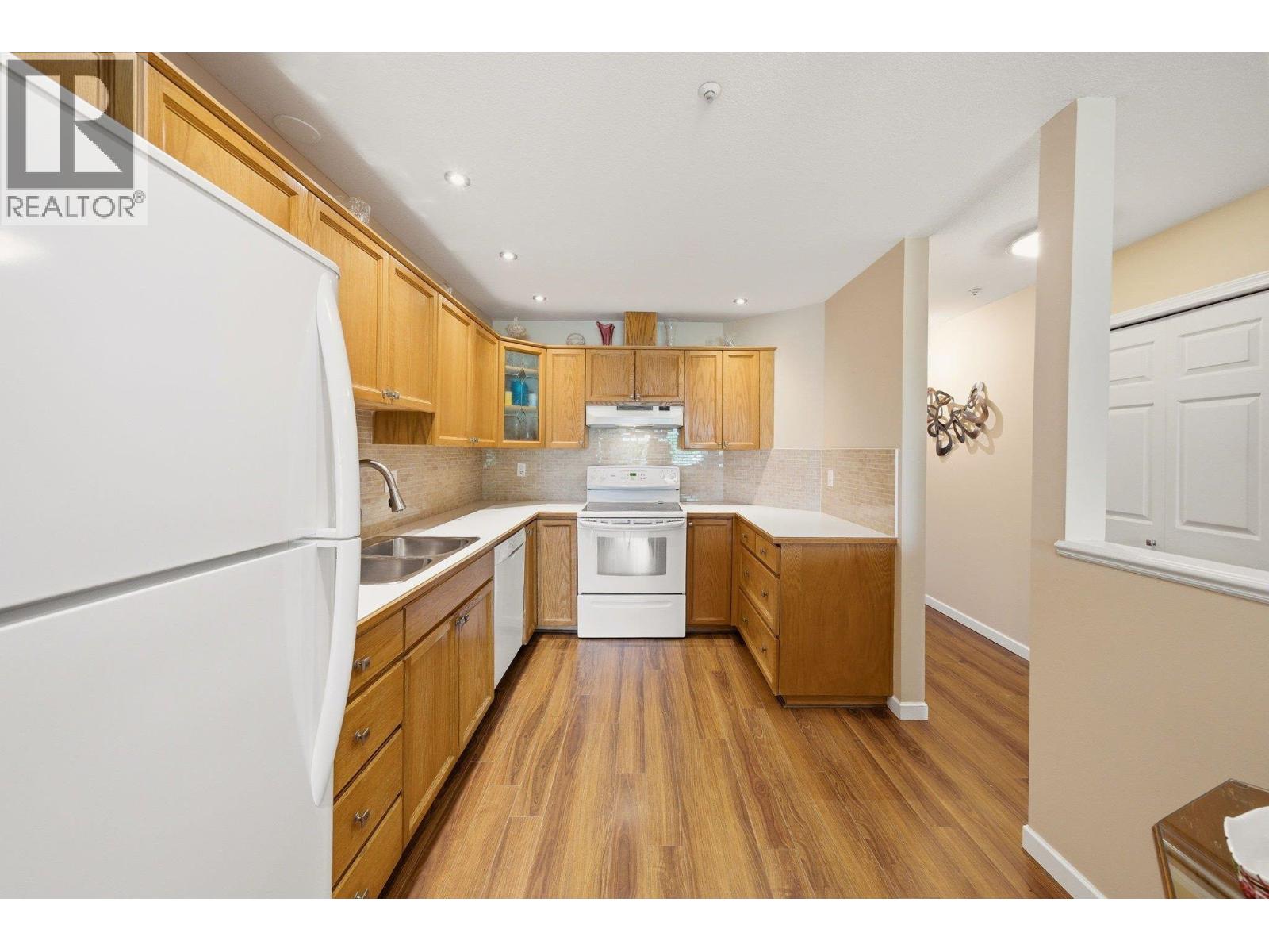 304 48 Richmond Street, New Westminster, British Columbia  V3L 5P4 - Photo 12 - R3162603