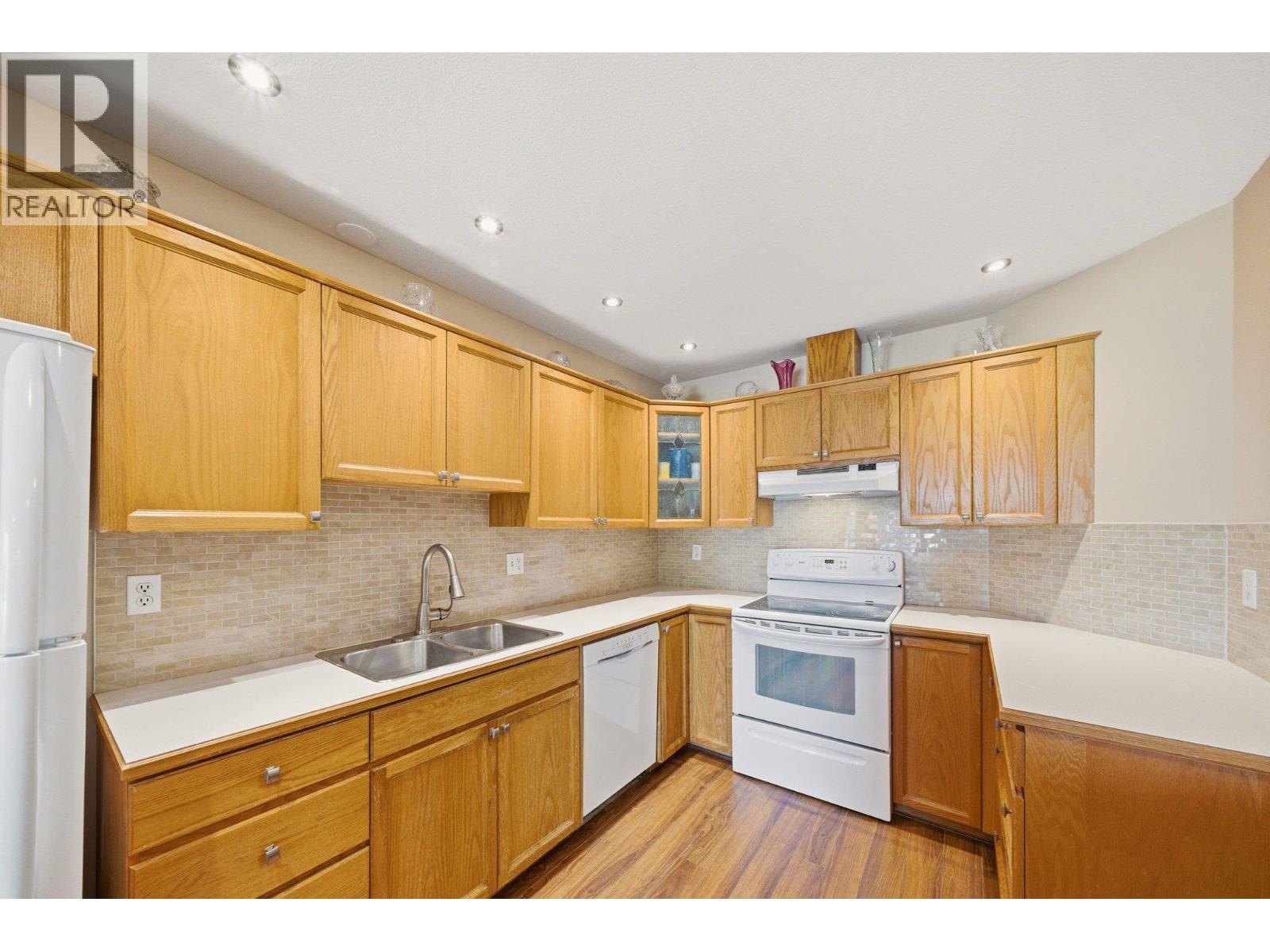 304 48 Richmond Street, New Westminster, British Columbia  V3L 5P4 - Photo 13 - R3162603