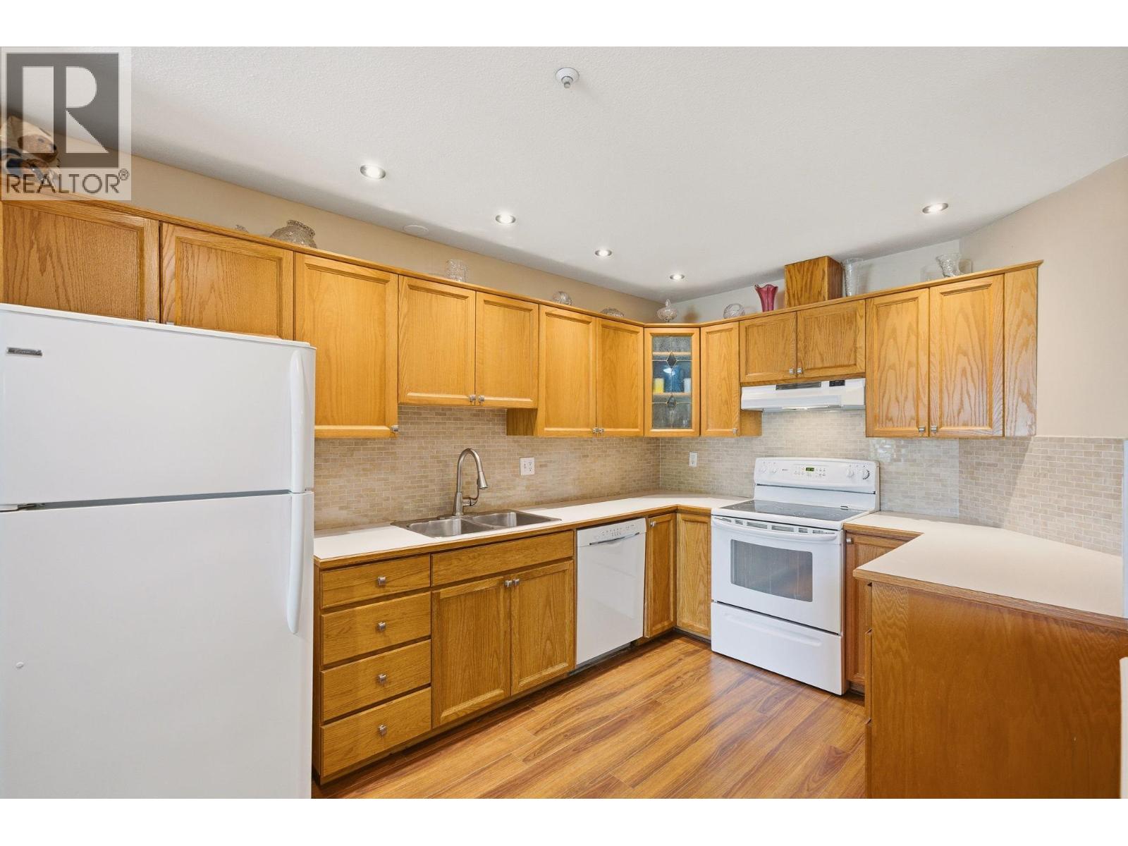 304 48 Richmond Street, New Westminster, British Columbia  V3L 5P4 - Photo 14 - R3162603
