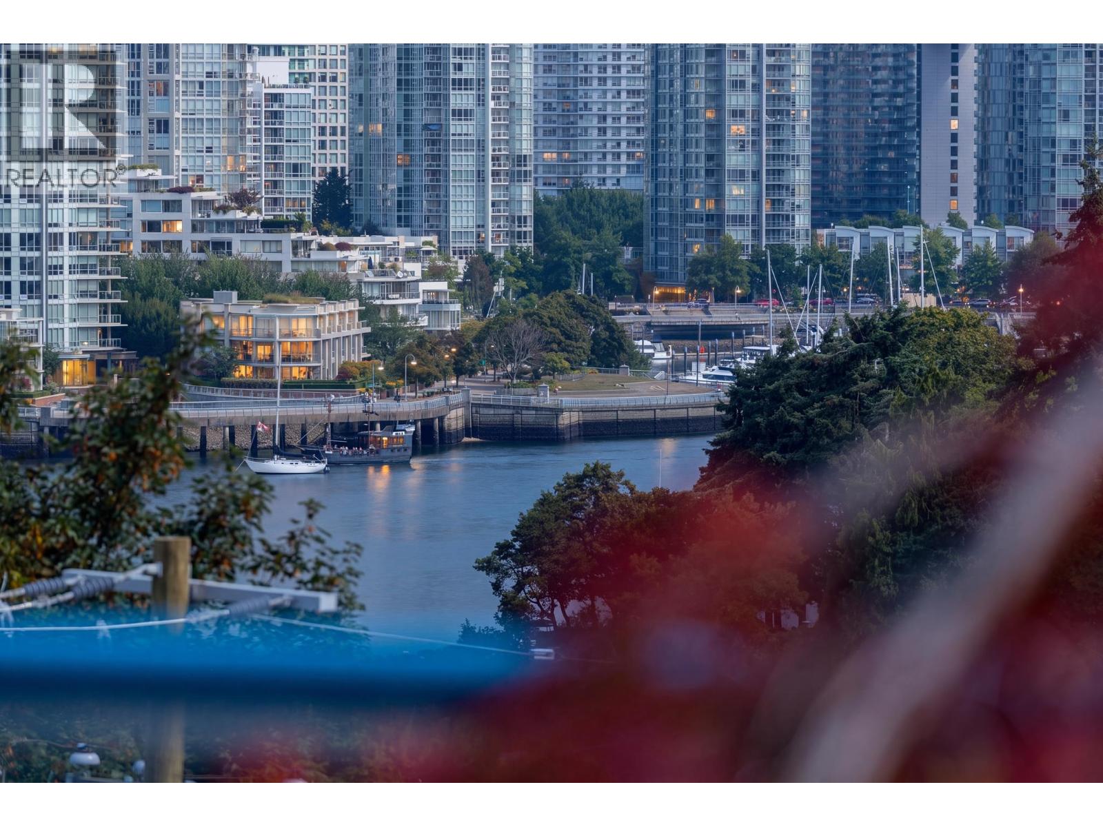 P1 1038 W 7th Avenue, Vancouver, British Columbia  V6H 1B3 - Photo 23 - R3162608