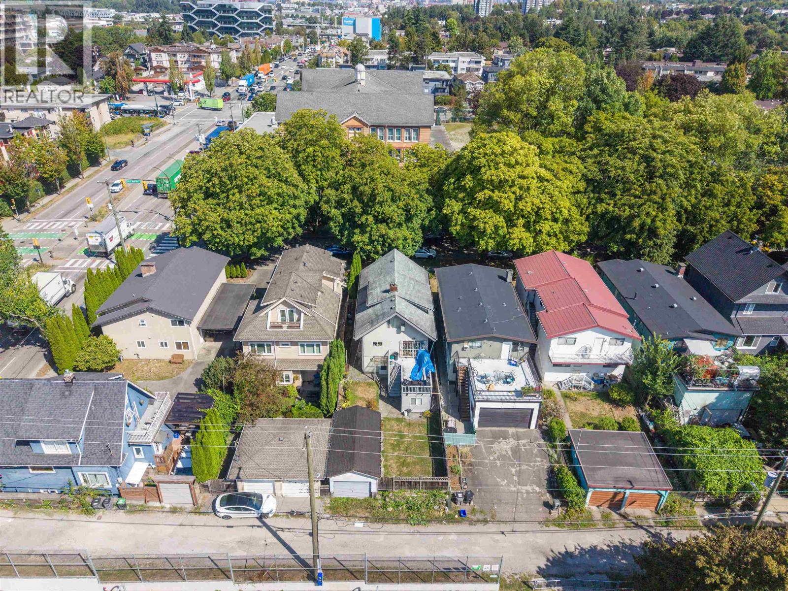 1324 E 10th Avenue, Vancouver, British Columbia  V5N 1X3 - Photo 3 - R3162556