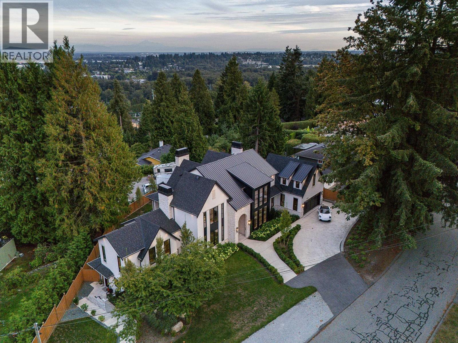 2976 Lazy A Street, Coquitlam, British Columbia  V3C 3N7 - Photo 37 - R3162564