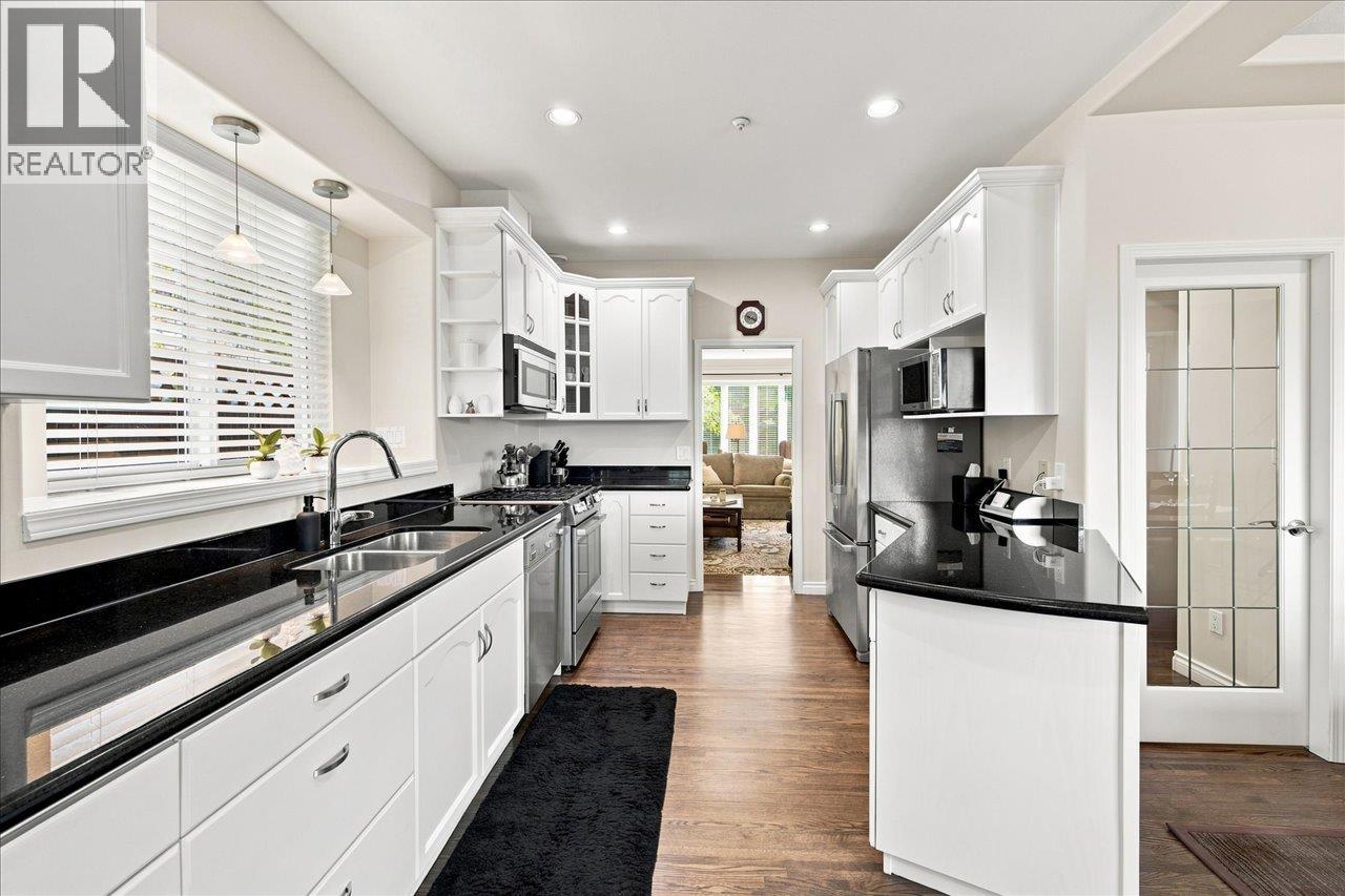 3493 Oxford Street, Vancouver, British Columbia  V5K 1N8 - Photo 10 - R3162581