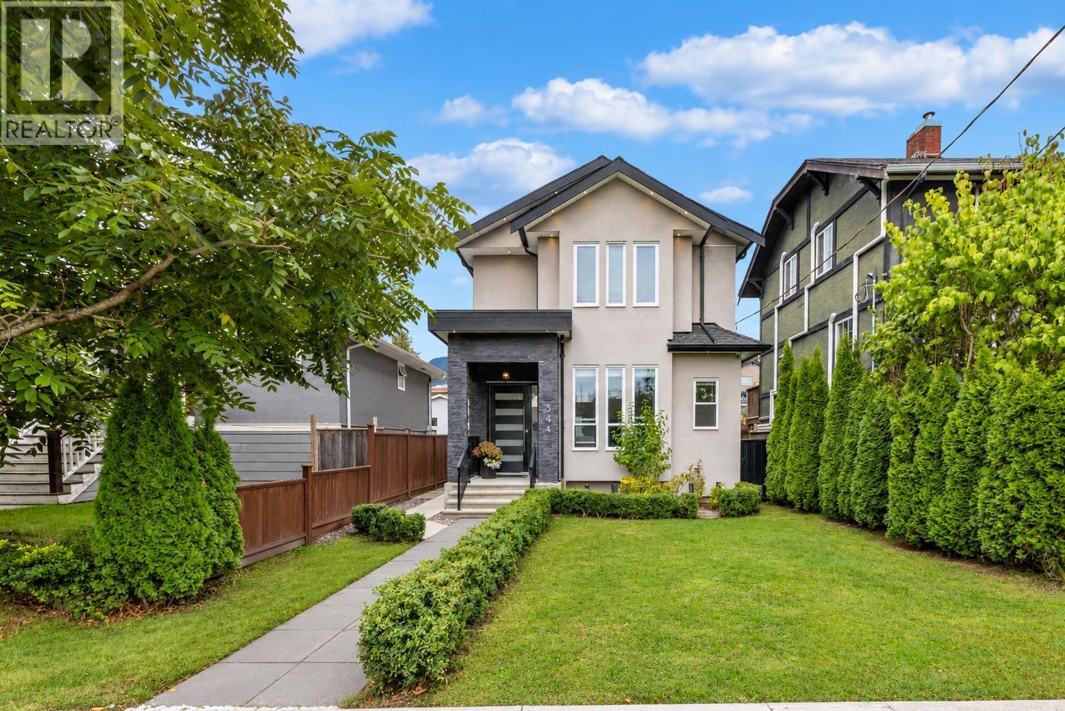 344 E 21 STREET, north vancouver, British Columbia