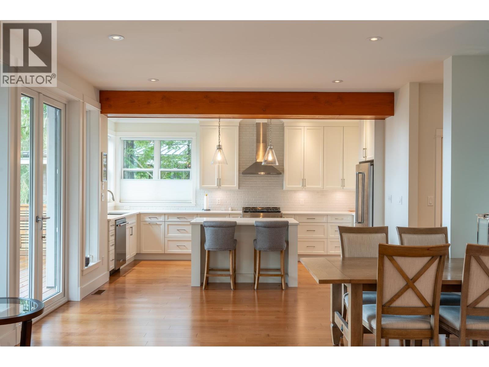 153 Swallow Road, Gibsons, British Columbia  V0N 1V3 - Photo 11 - R3162593